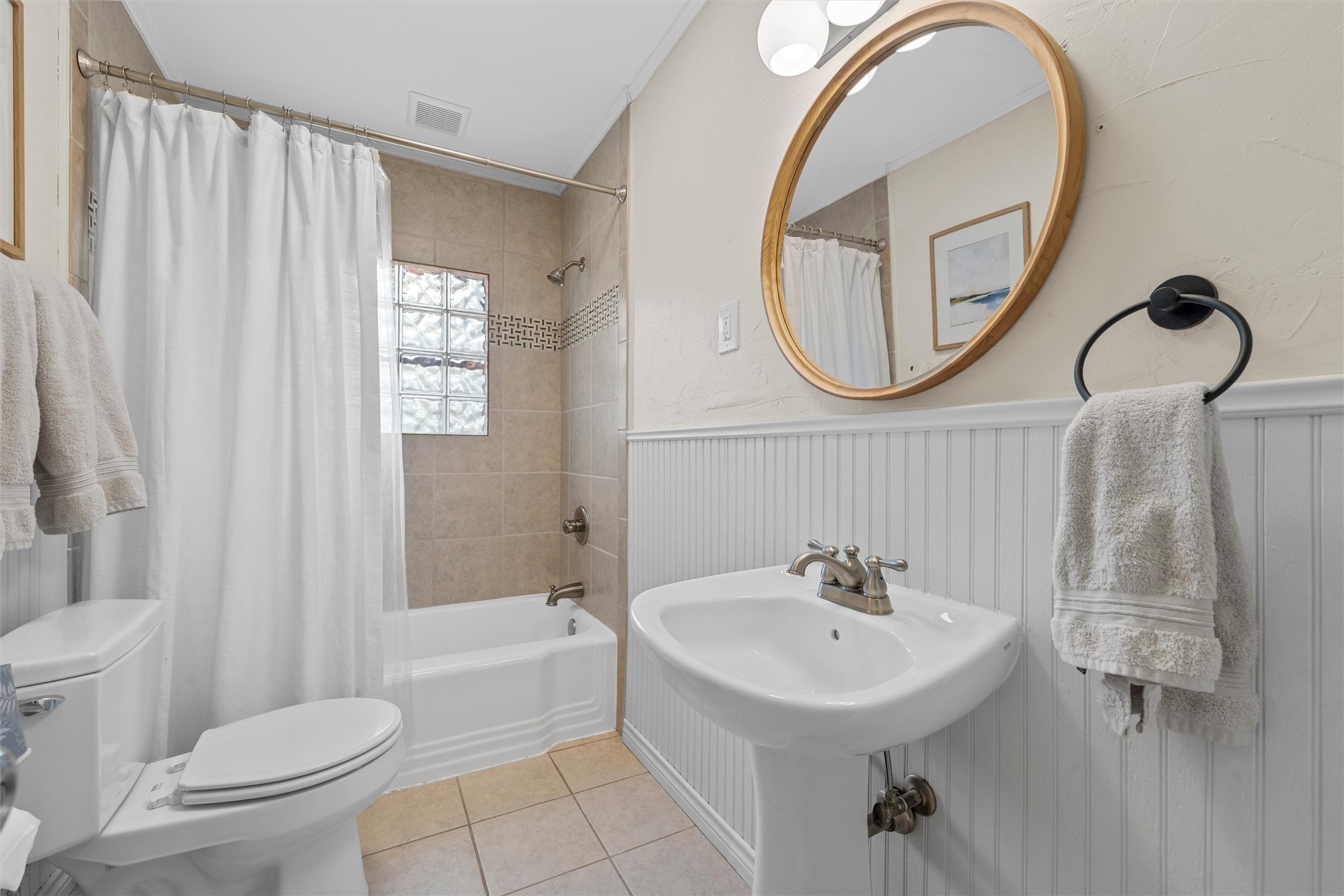 2306 Oak Cliff Drive