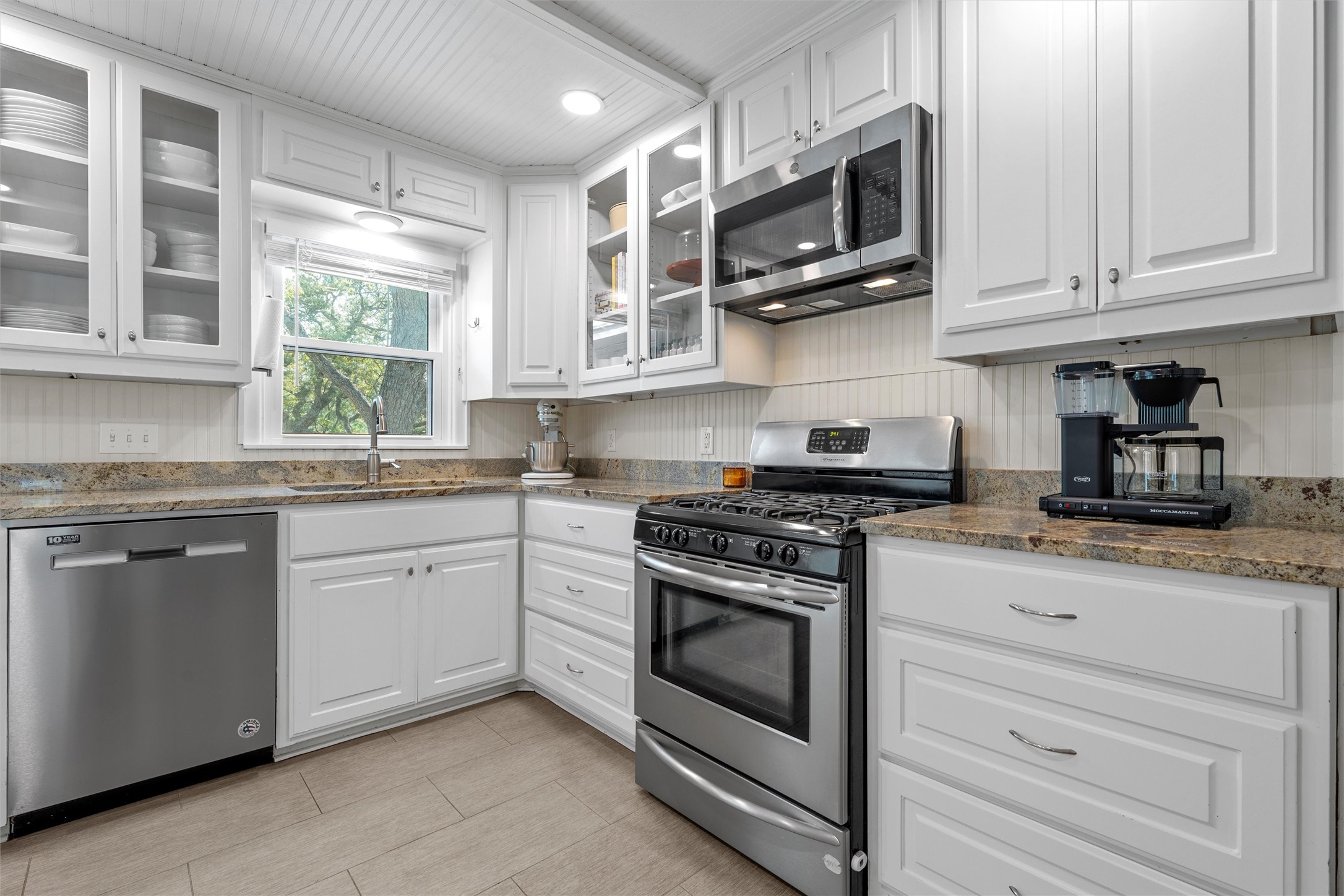 2306 Oak Cliff Drive