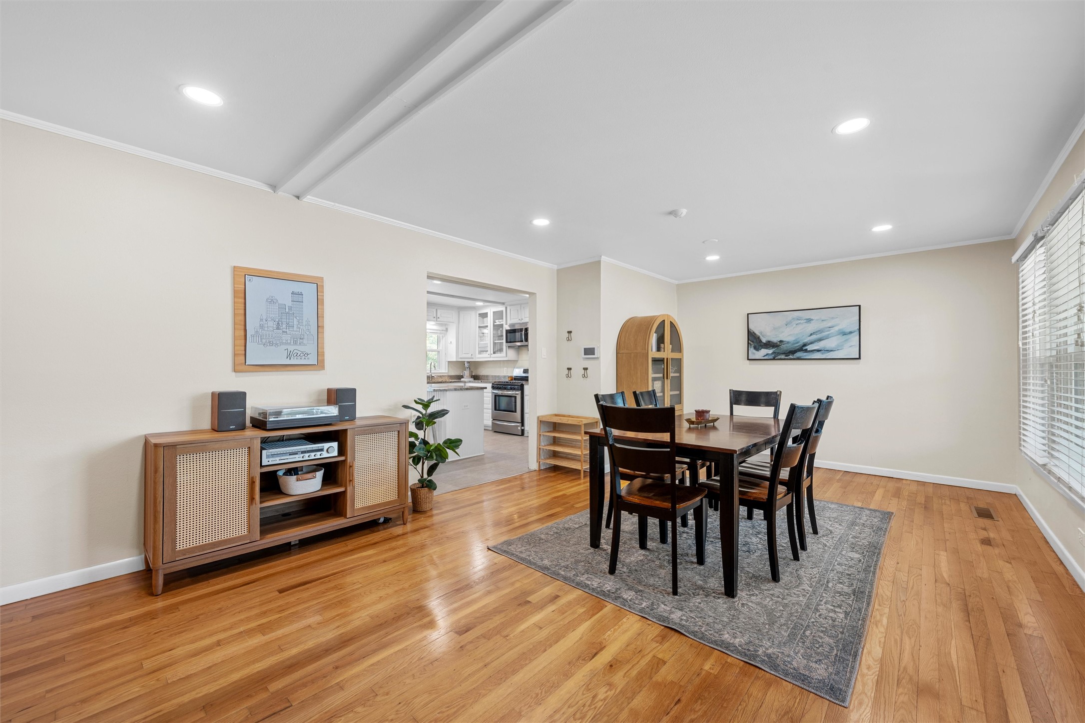 2306 Oak Cliff Drive