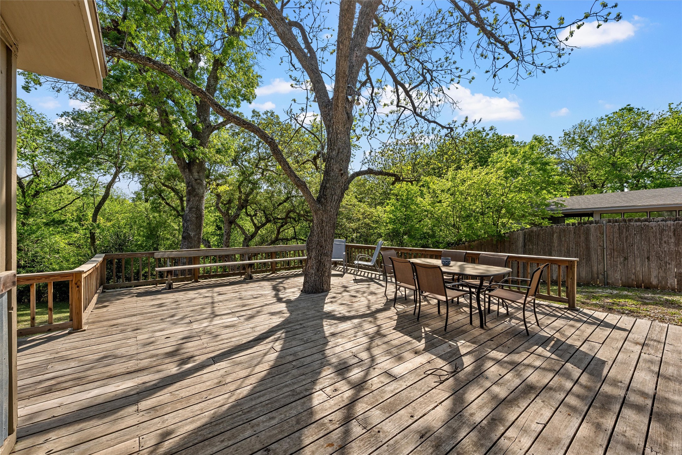 2306 Oak Cliff Drive