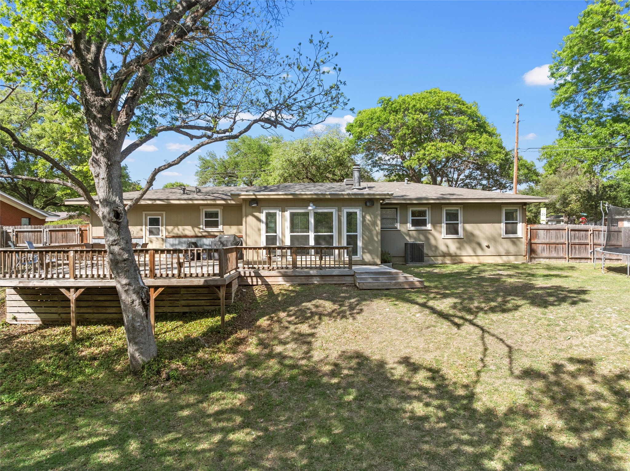 2306 Oak Cliff Drive