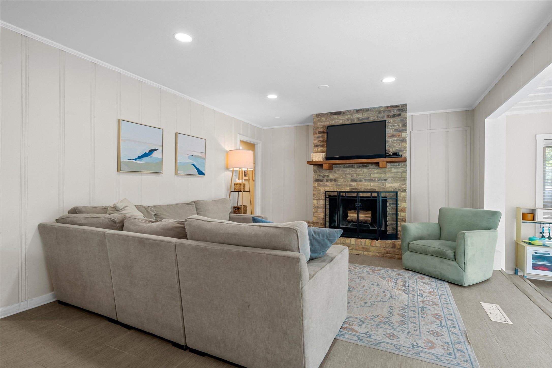 2306 Oak Cliff Drive