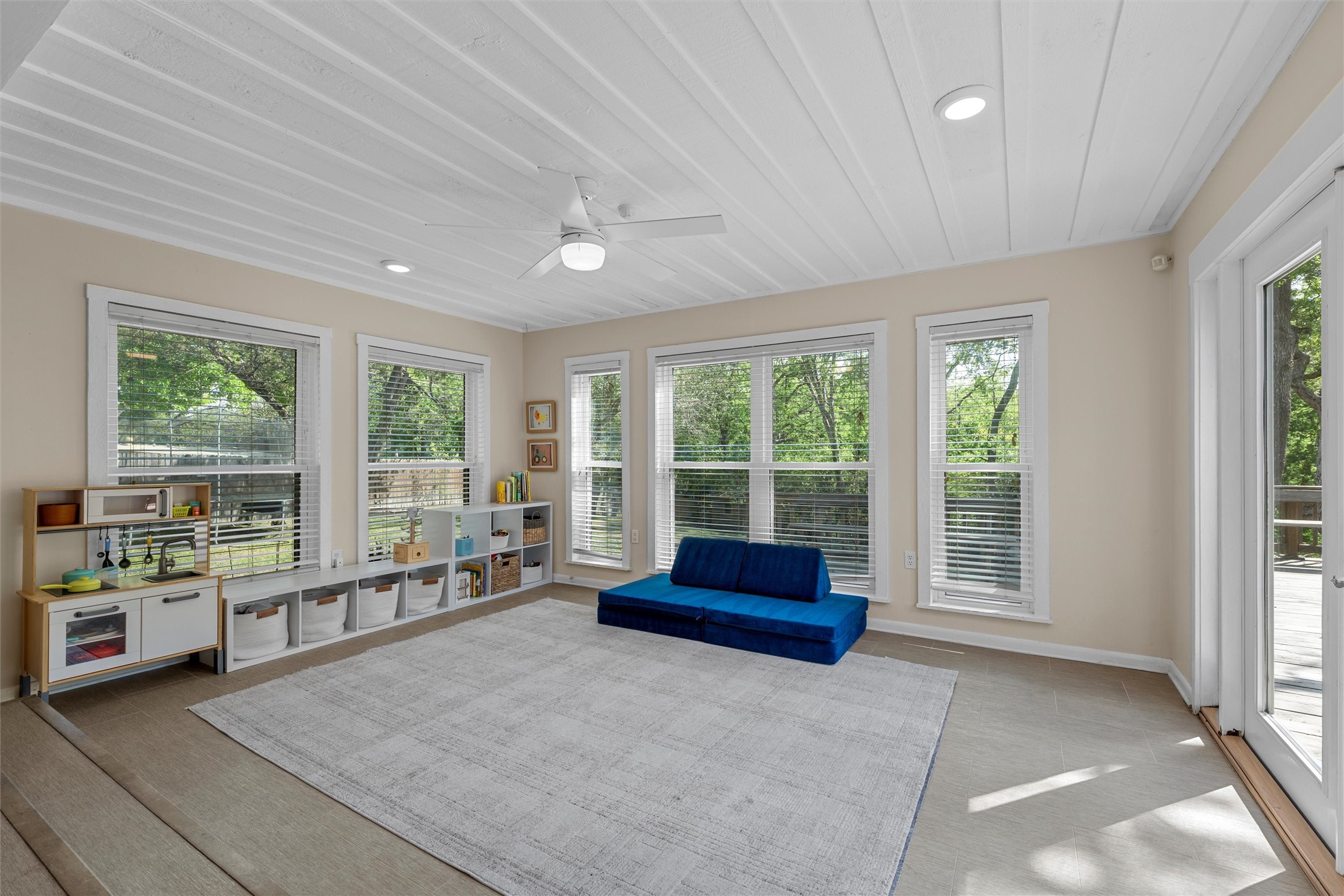 2306 Oak Cliff Drive