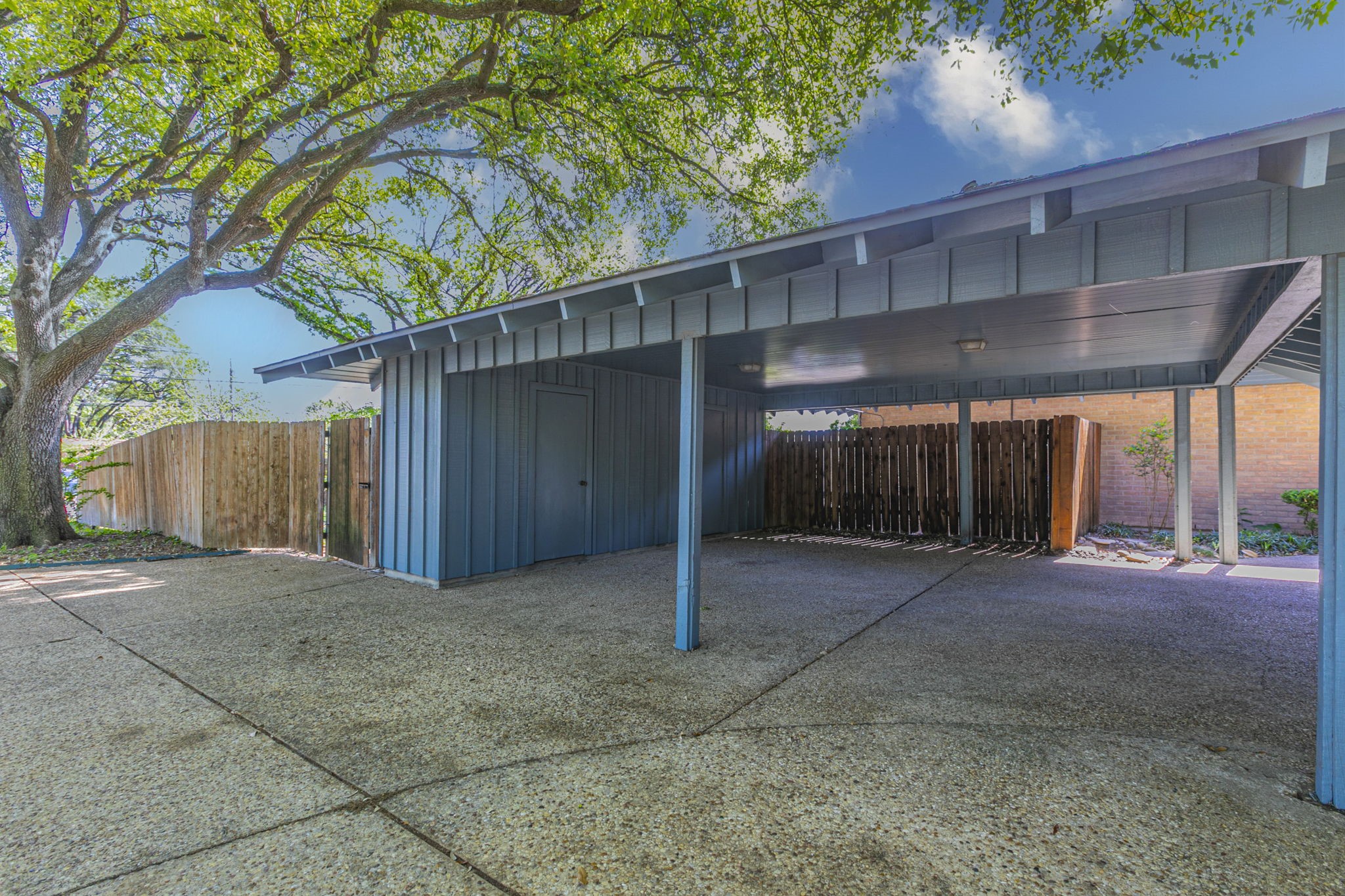 5400 Lake Jackson Drive