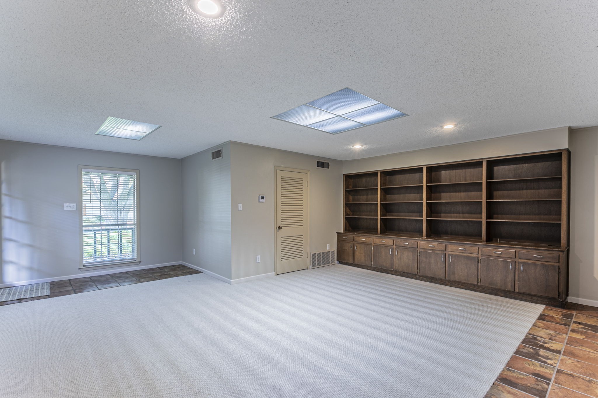 5400 Lake Jackson Drive