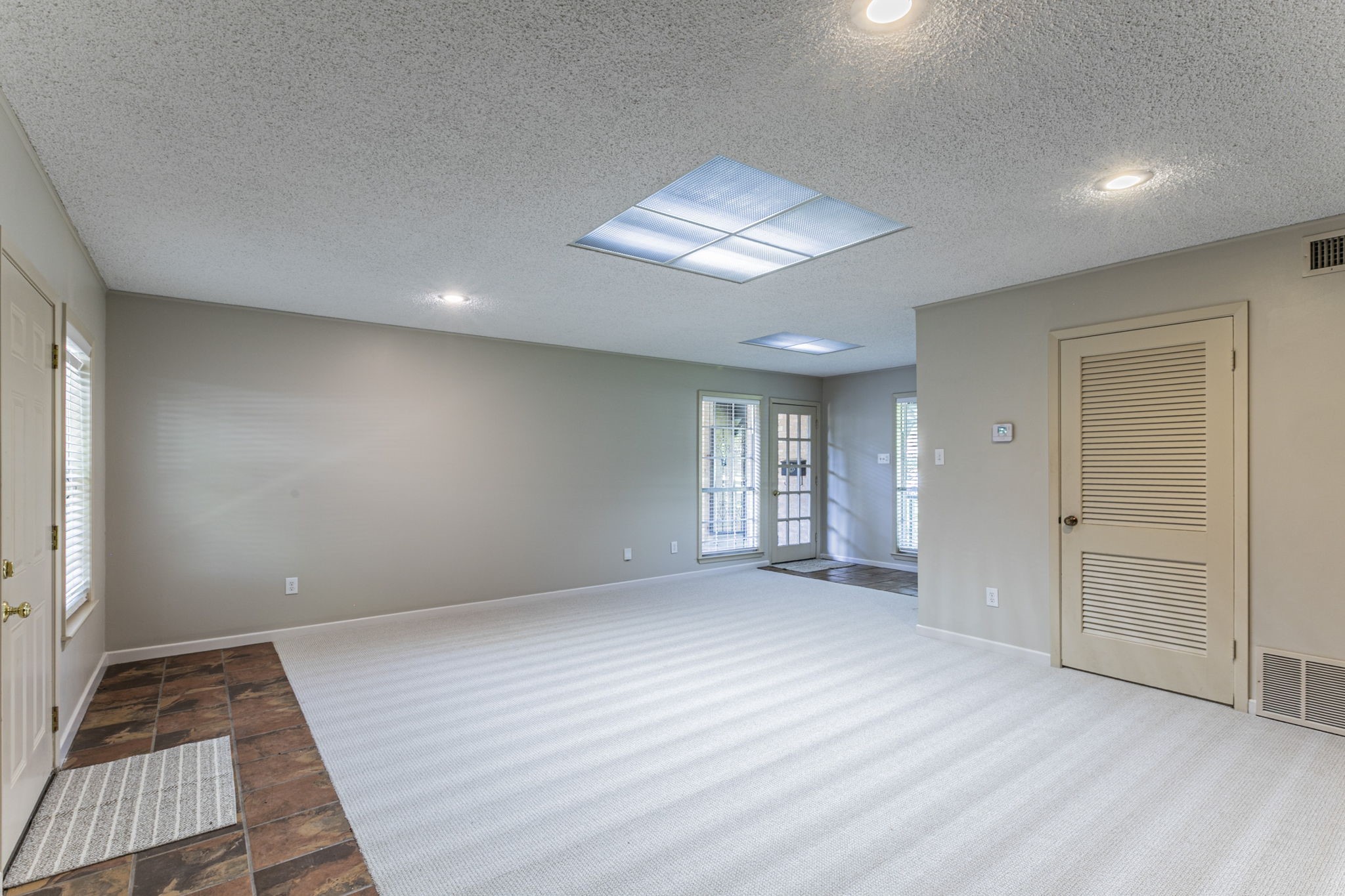 5400 Lake Jackson Drive