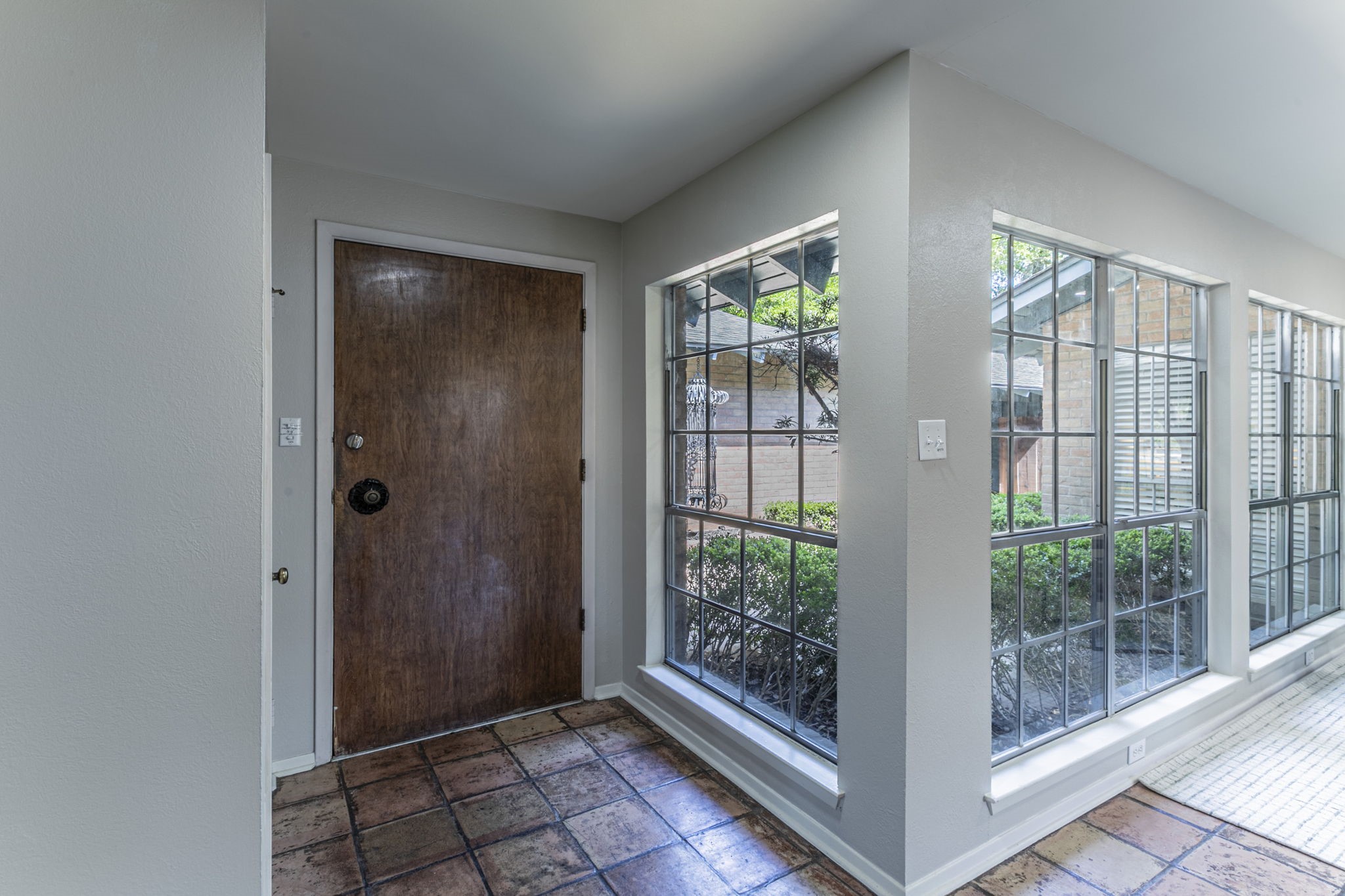 5400 Lake Jackson Drive