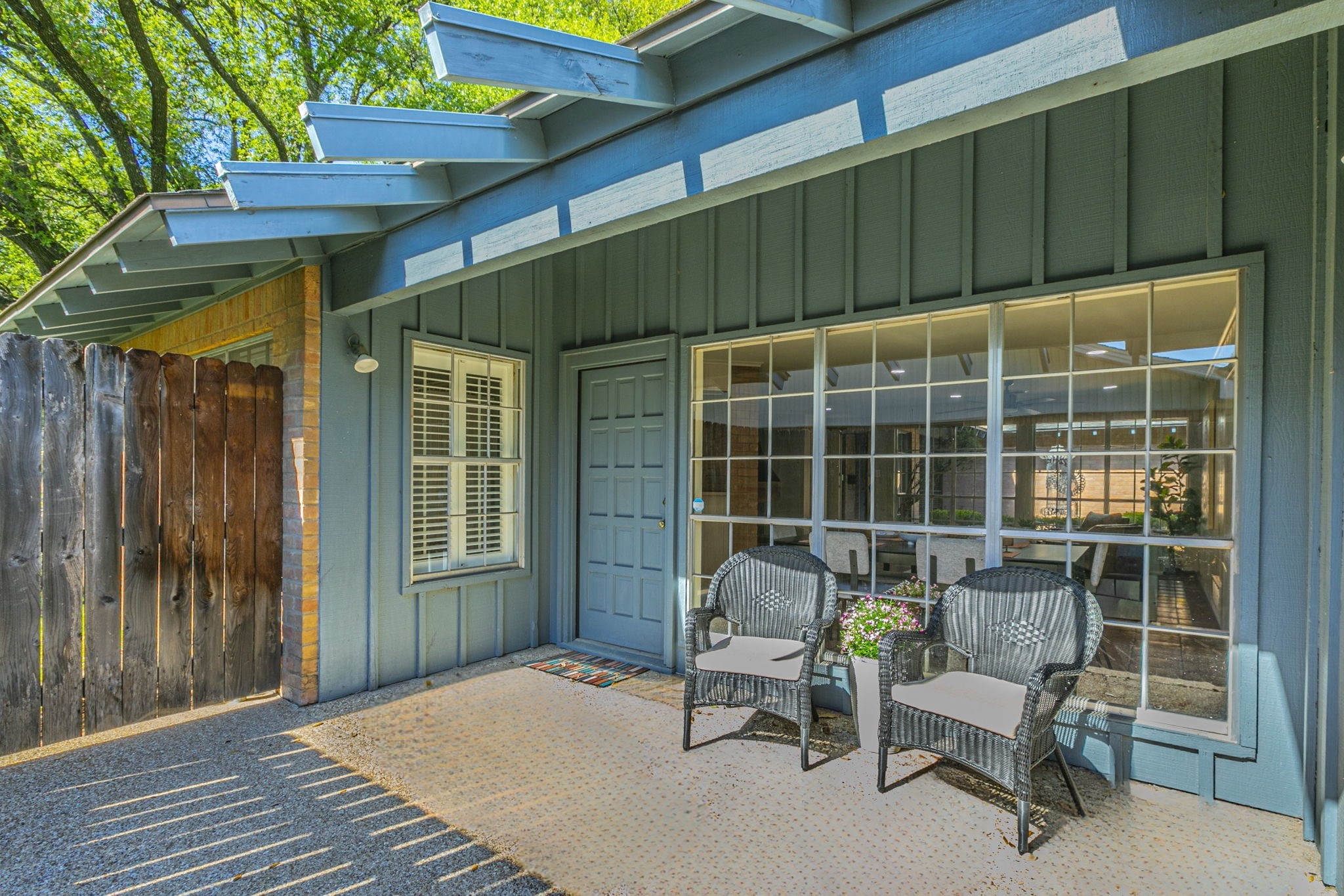 5400 Lake Jackson Drive