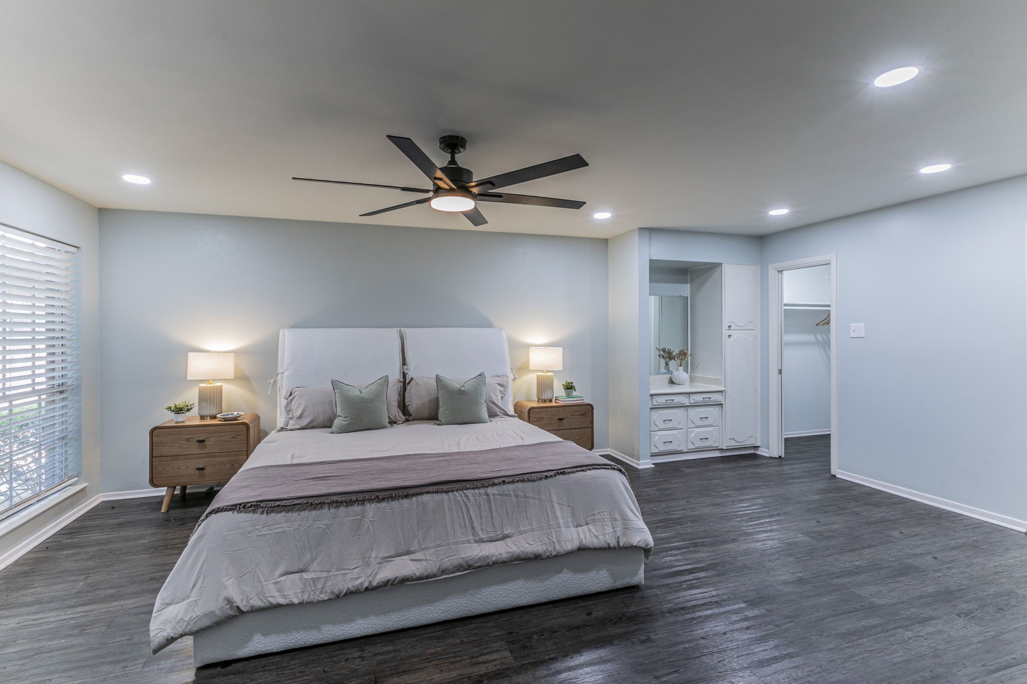 5400 Lake Jackson Drive