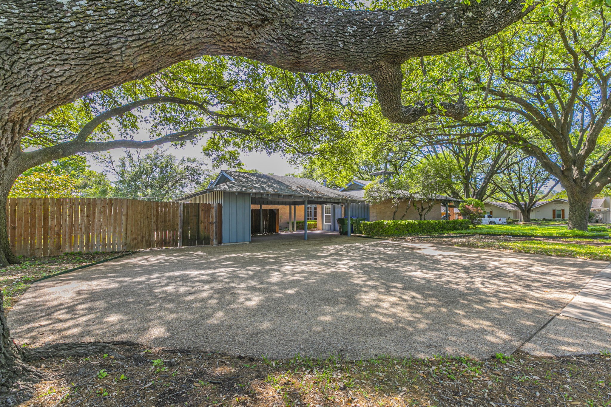 5400 Lake Jackson Drive