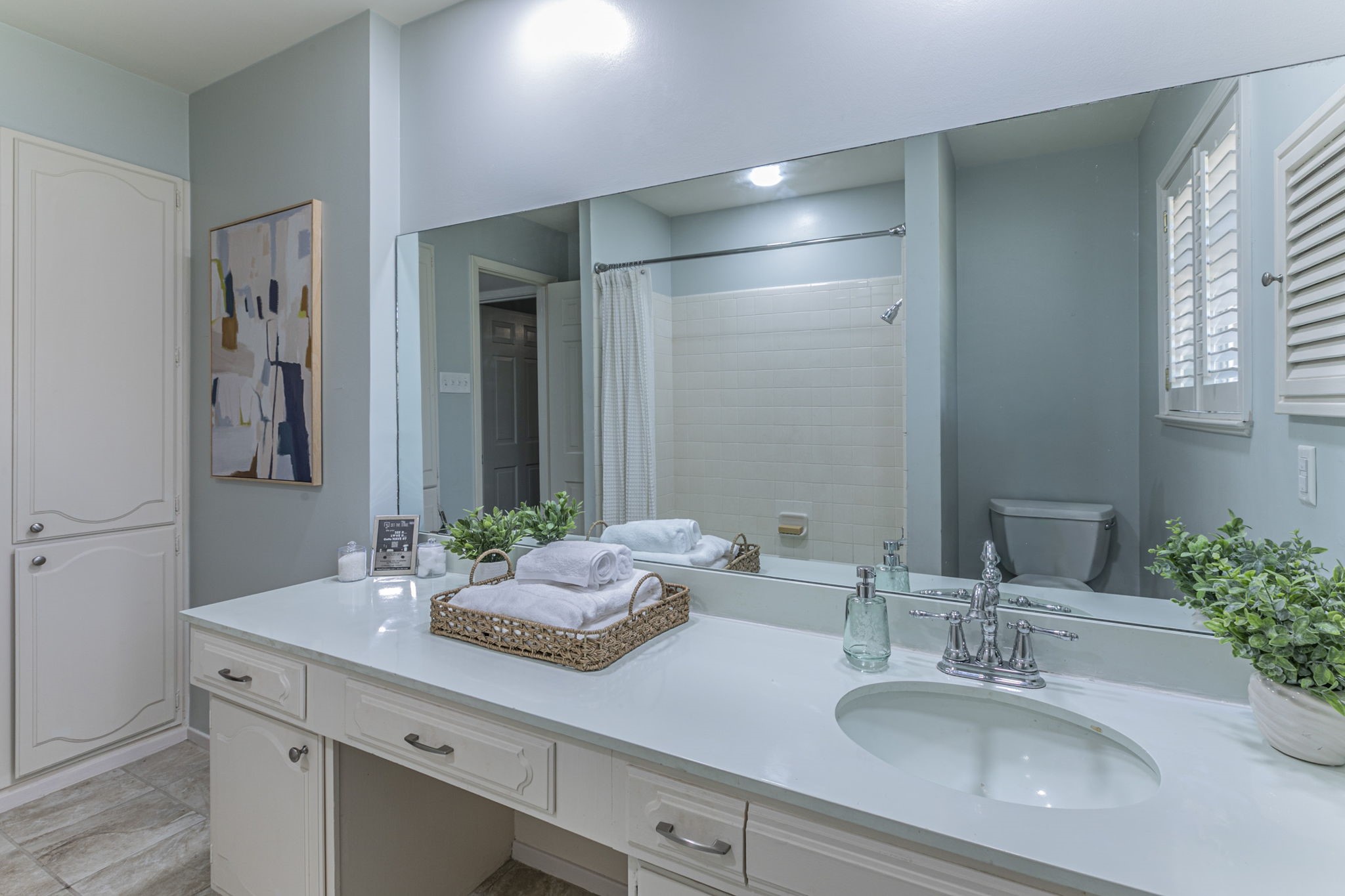 5400 Lake Jackson Drive