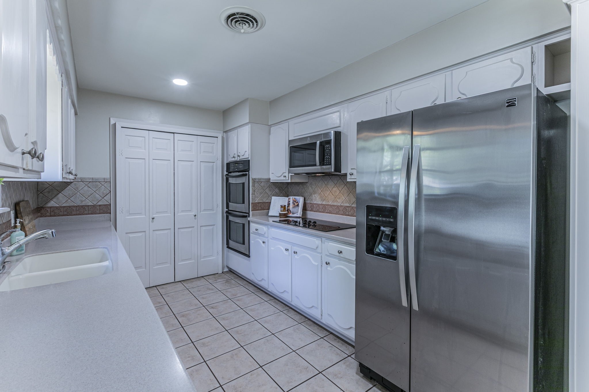 5400 Lake Jackson Drive