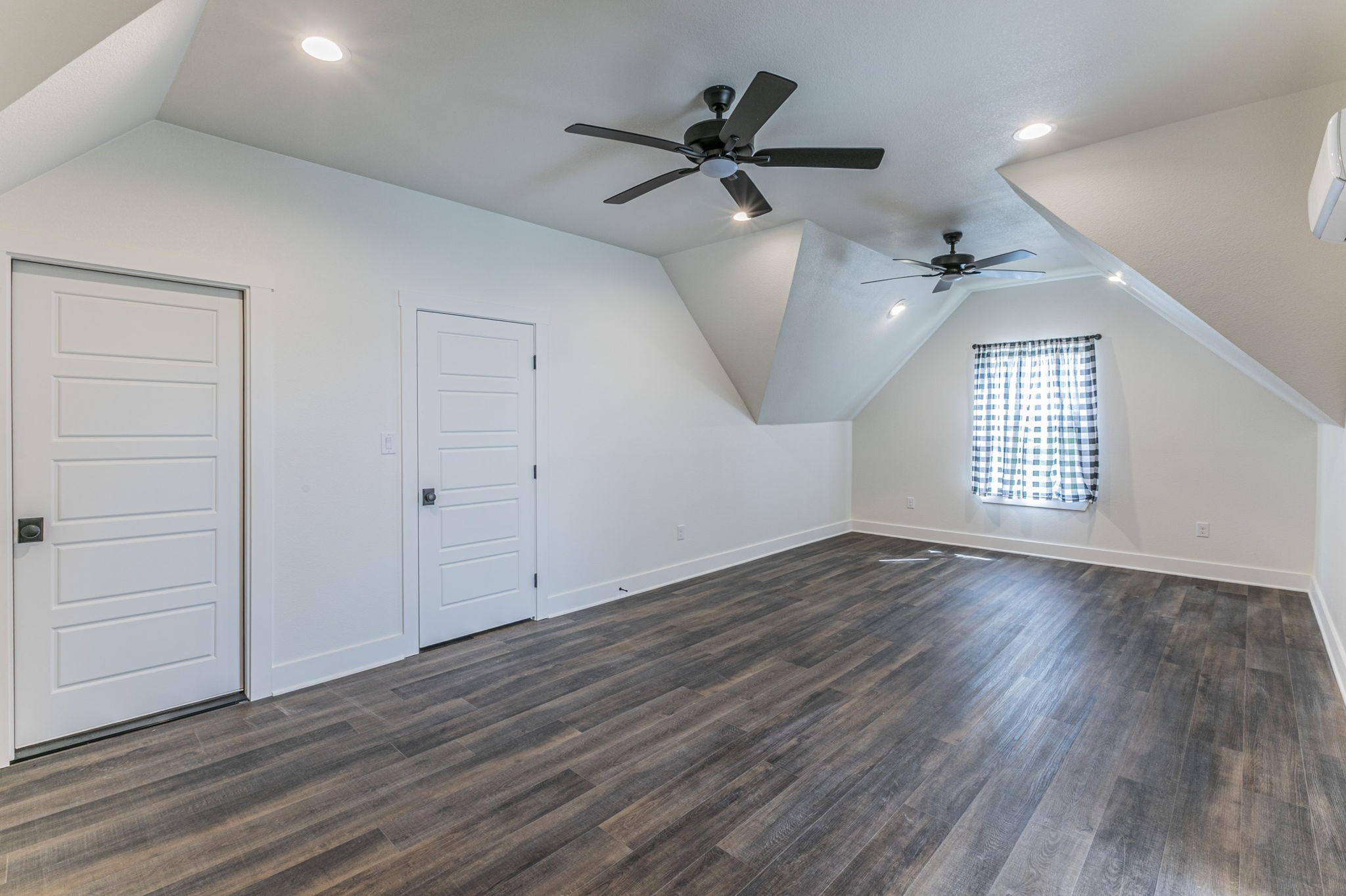289 E Bell Road