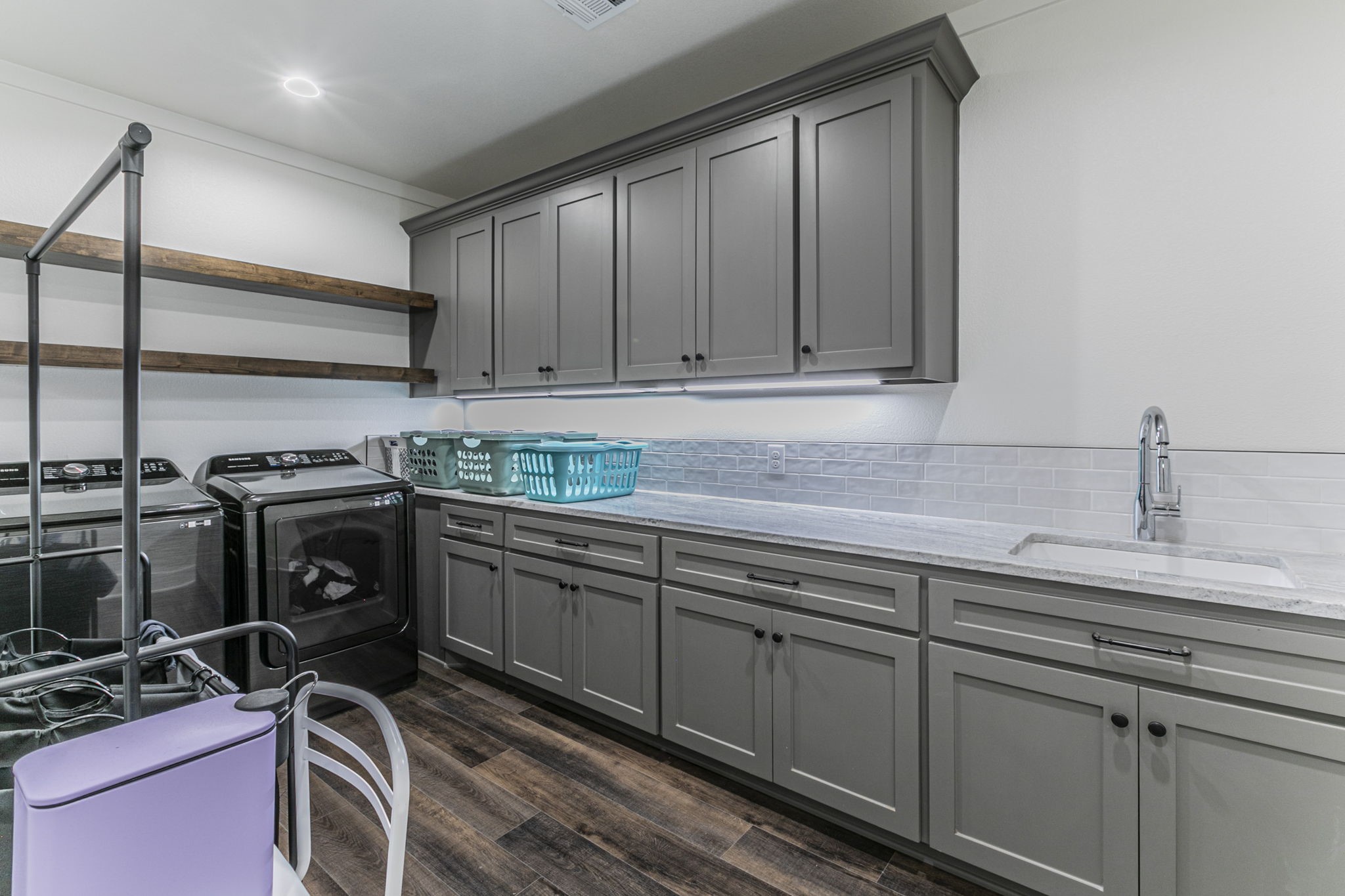 289 E Bell Road
