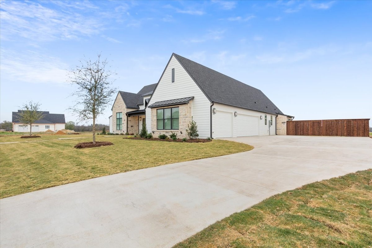 919 Fawn Drive