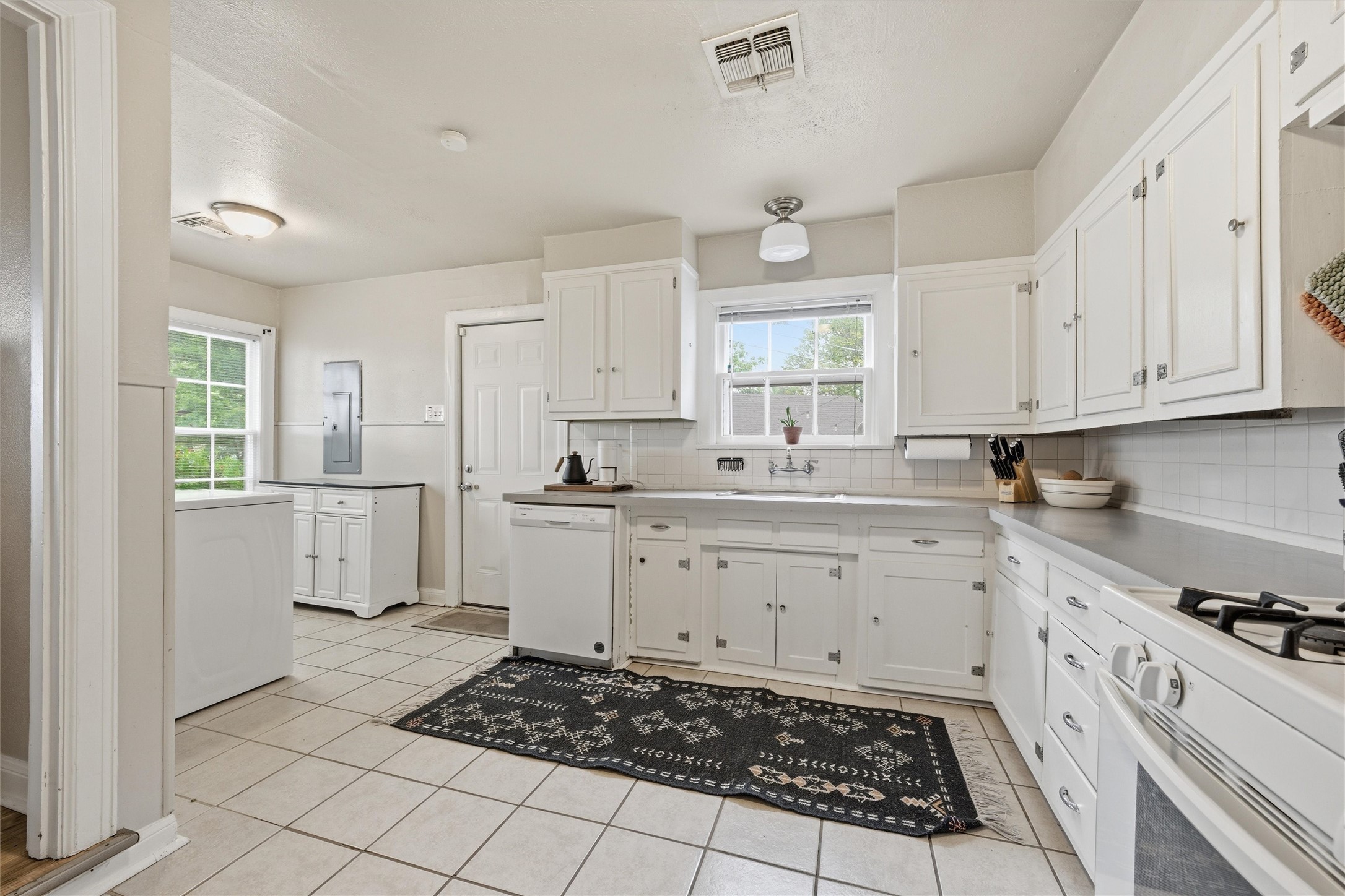 1325 N 34th Street