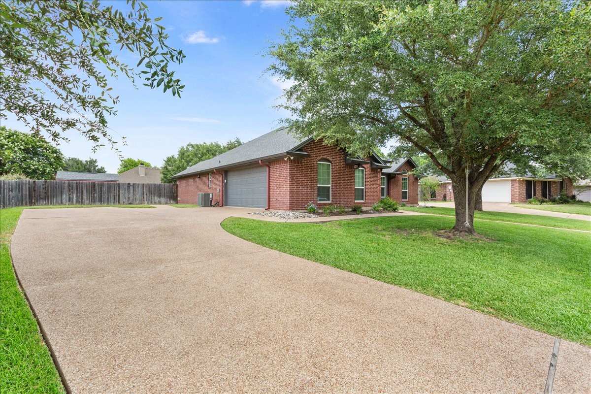 1017 Cheyenne Trail