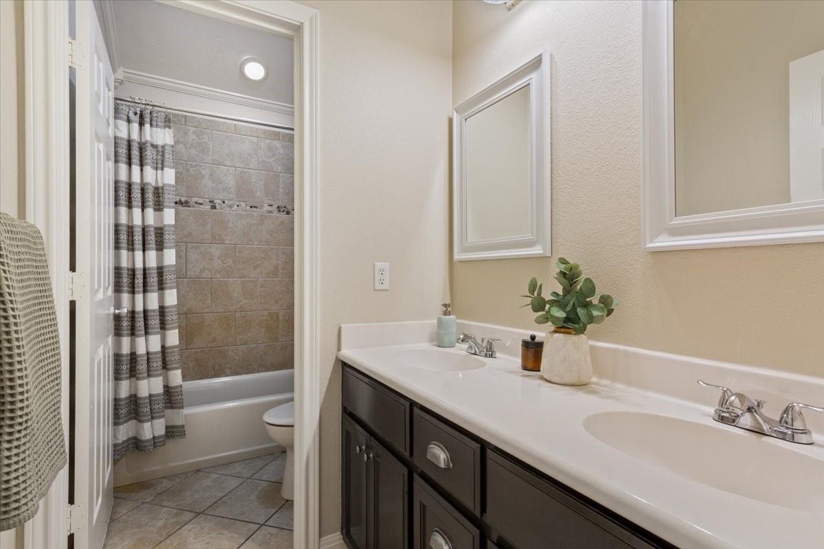 1017 Cheyenne Trail