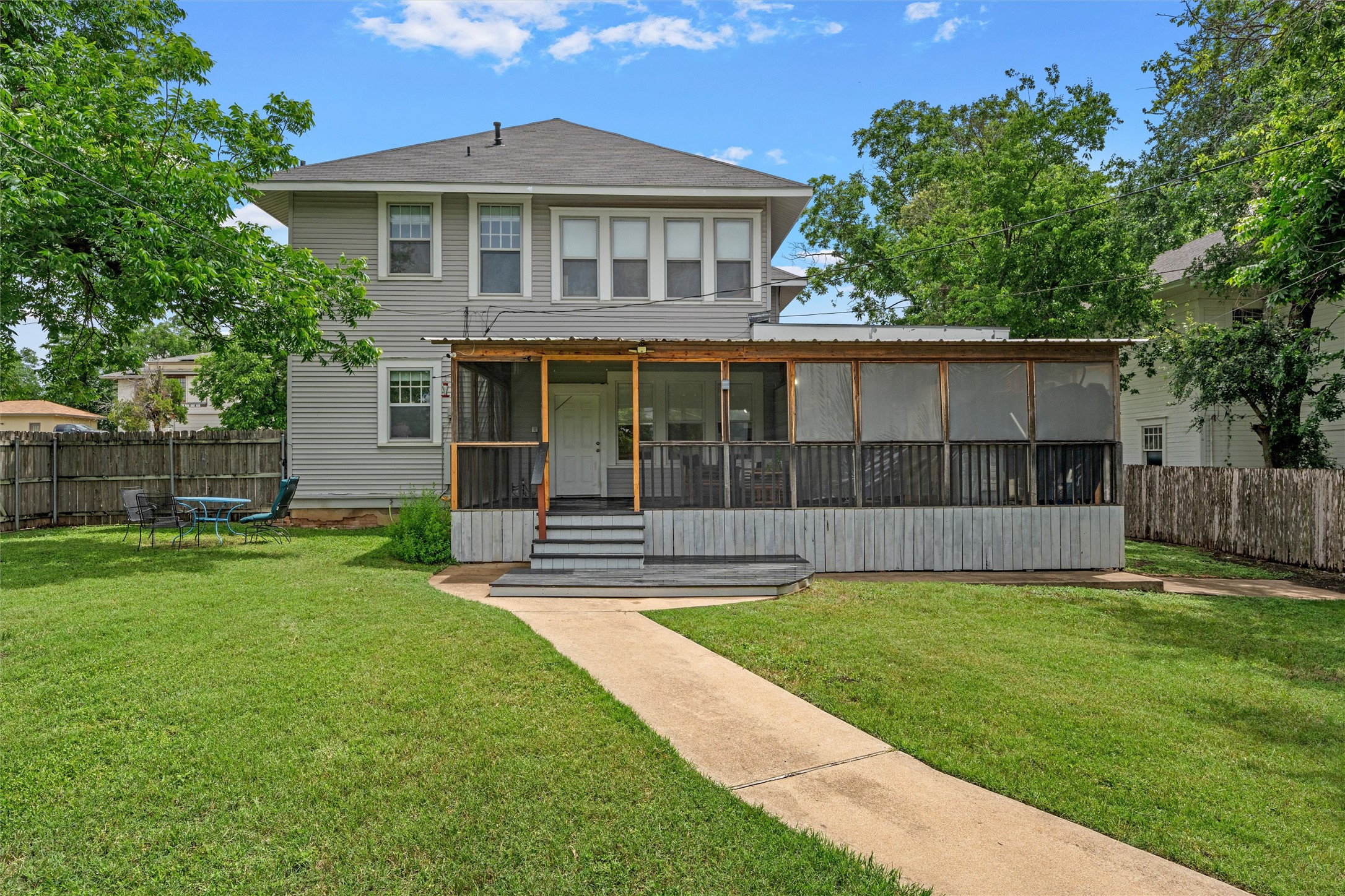 934 N 19th Street