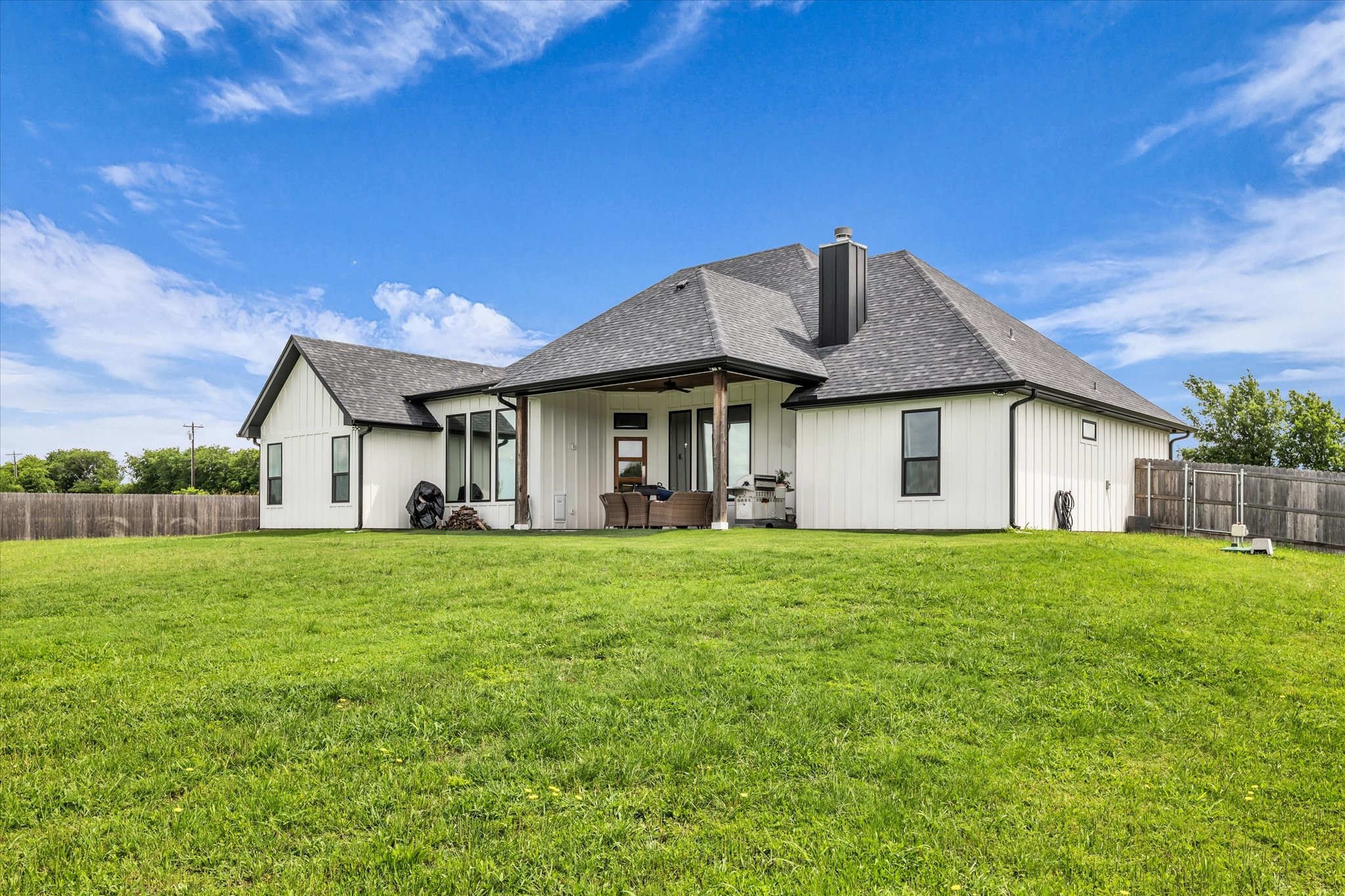 2724 Southwinds Drive