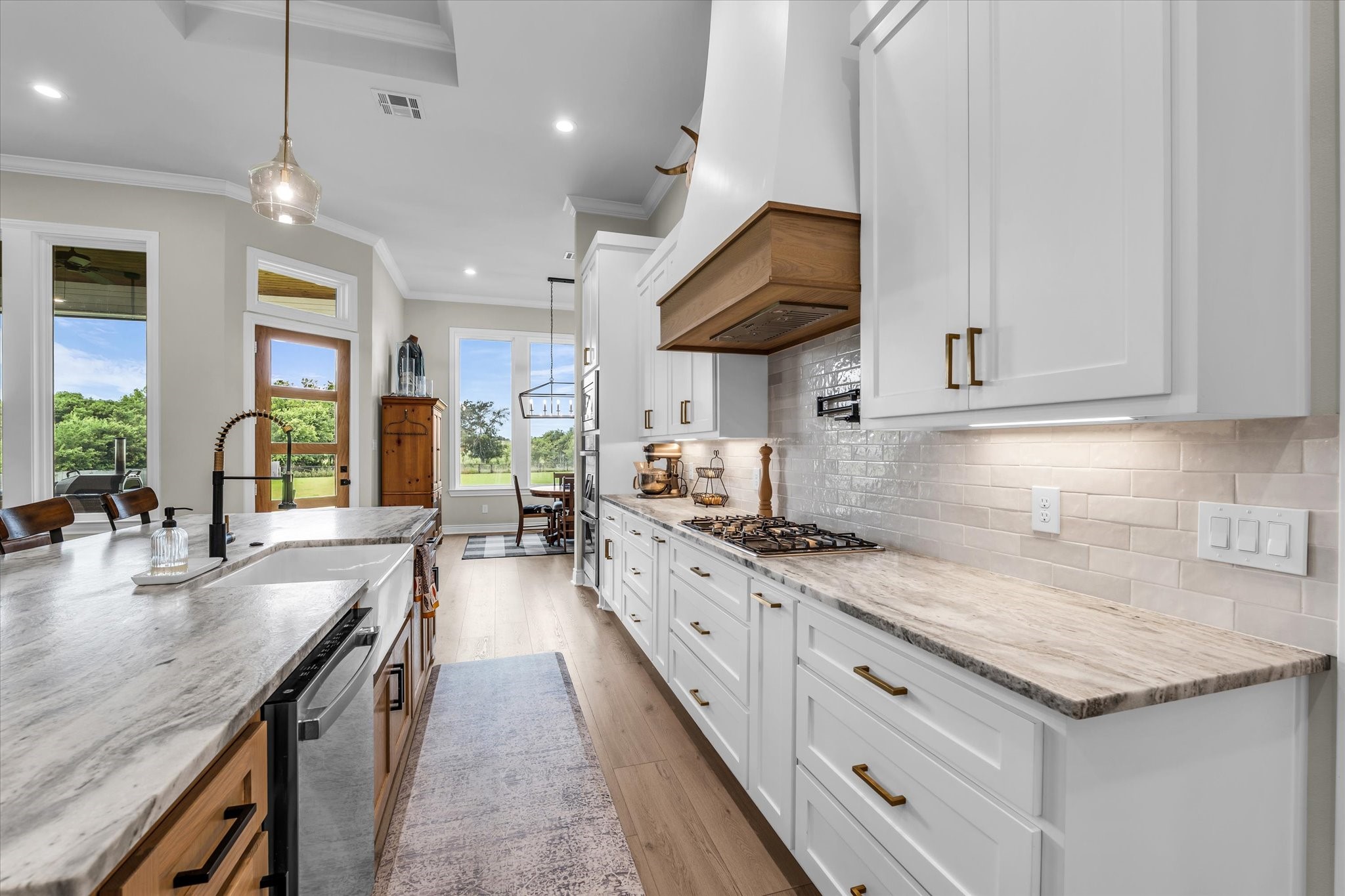 2724 Southwinds Drive