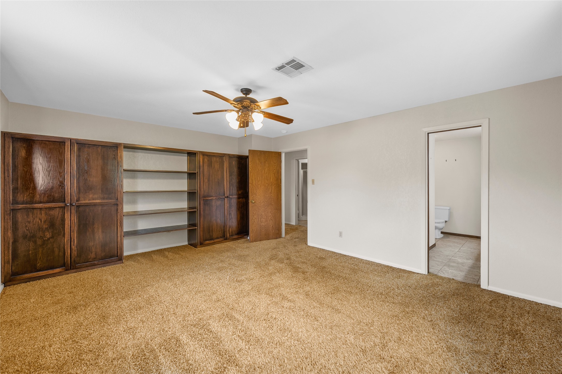 713 Wooded Crest