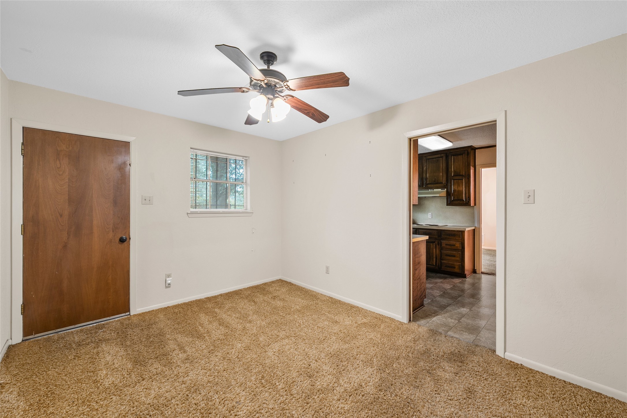 713 Wooded Crest