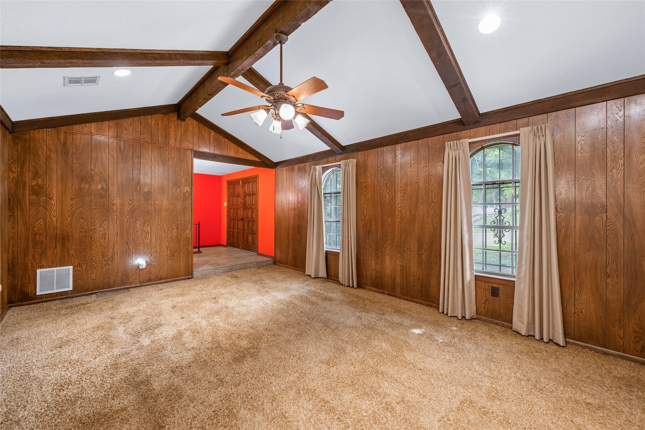 713 Wooded Crest