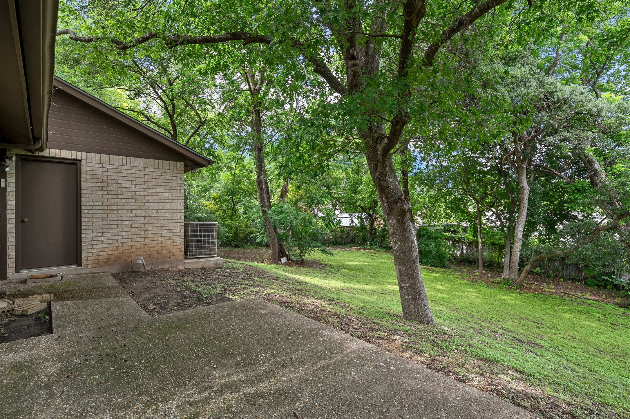 713 Wooded Crest