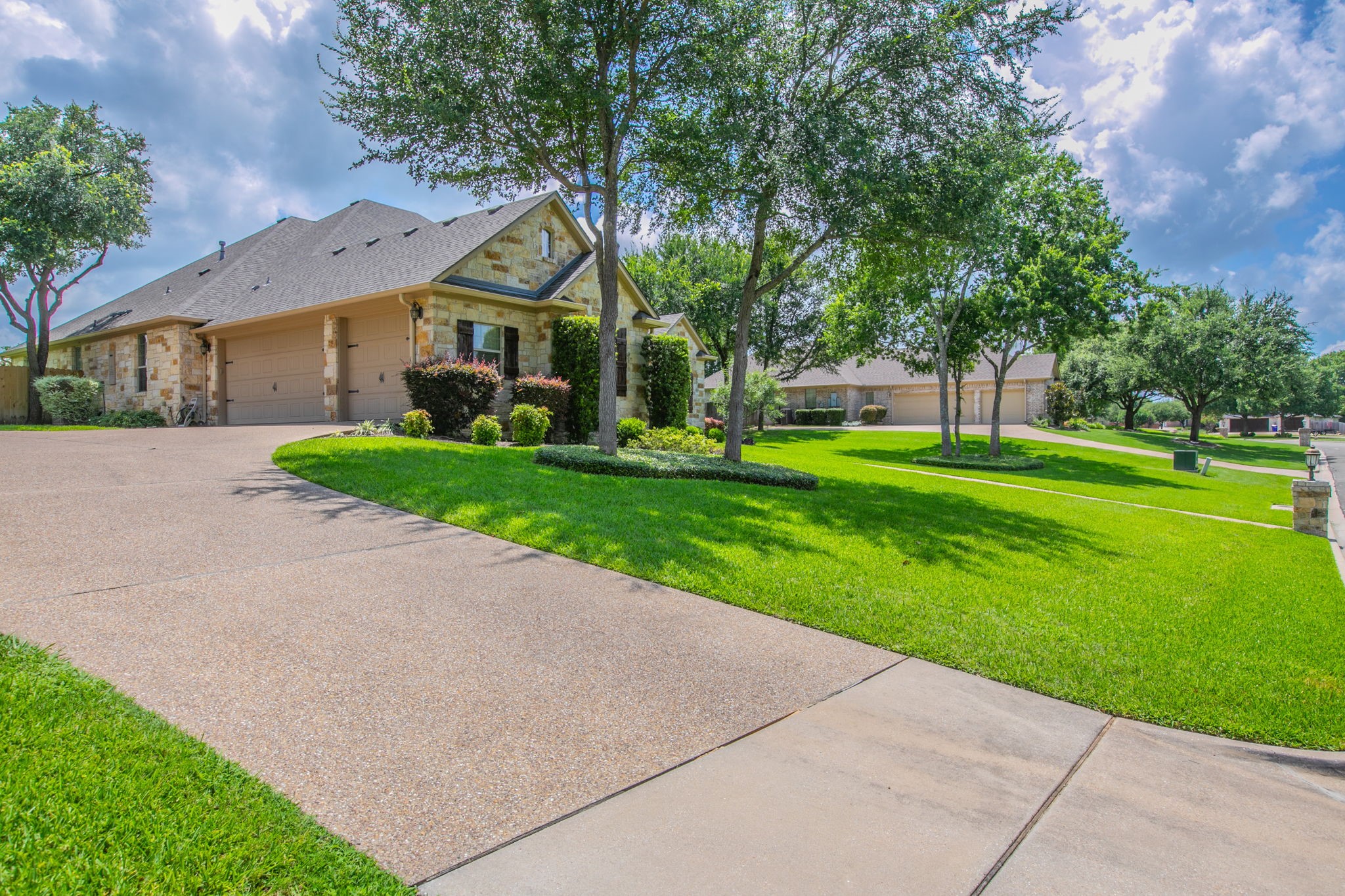437 Winding Creek Lane
