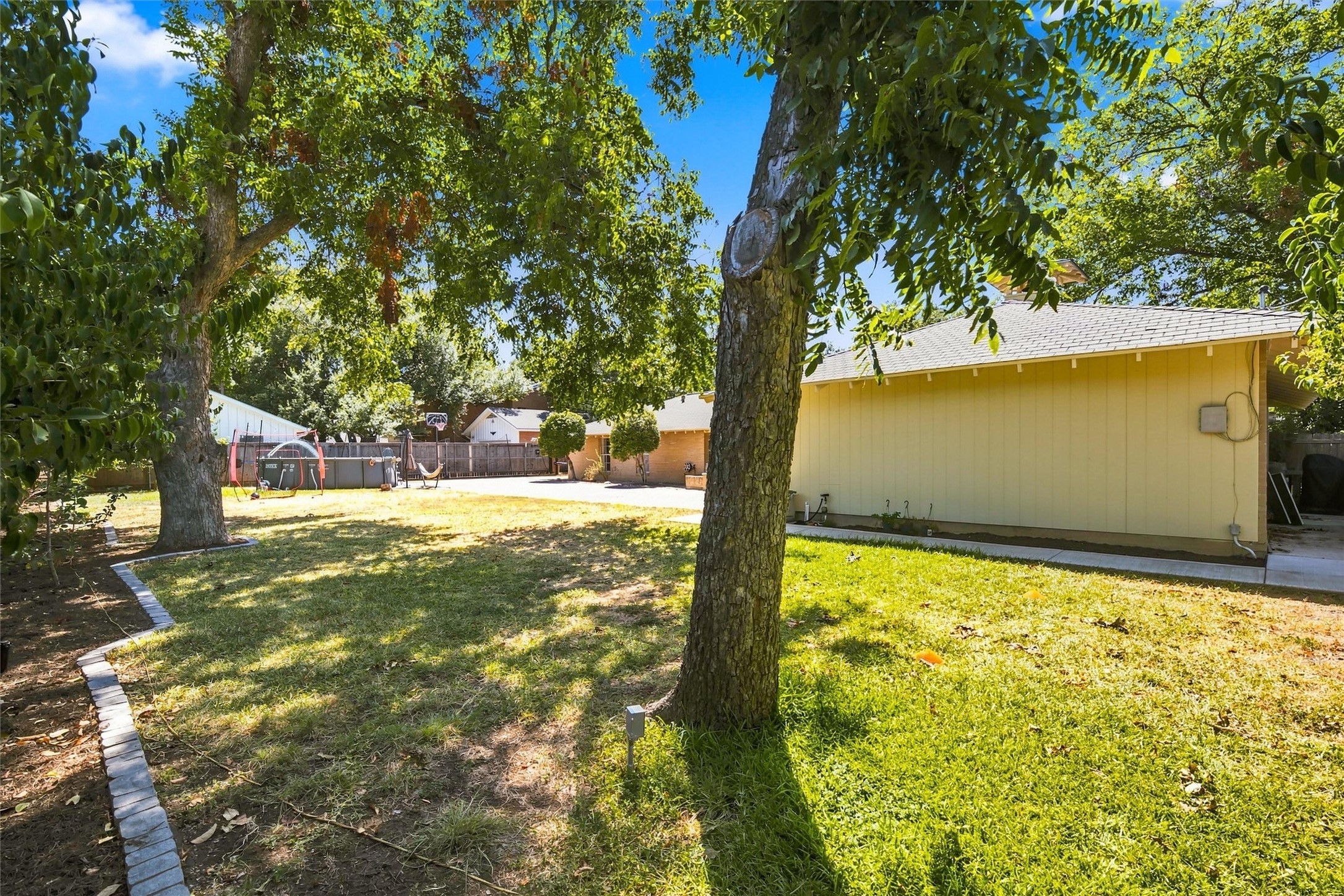 5104 Lake Jackson Drive