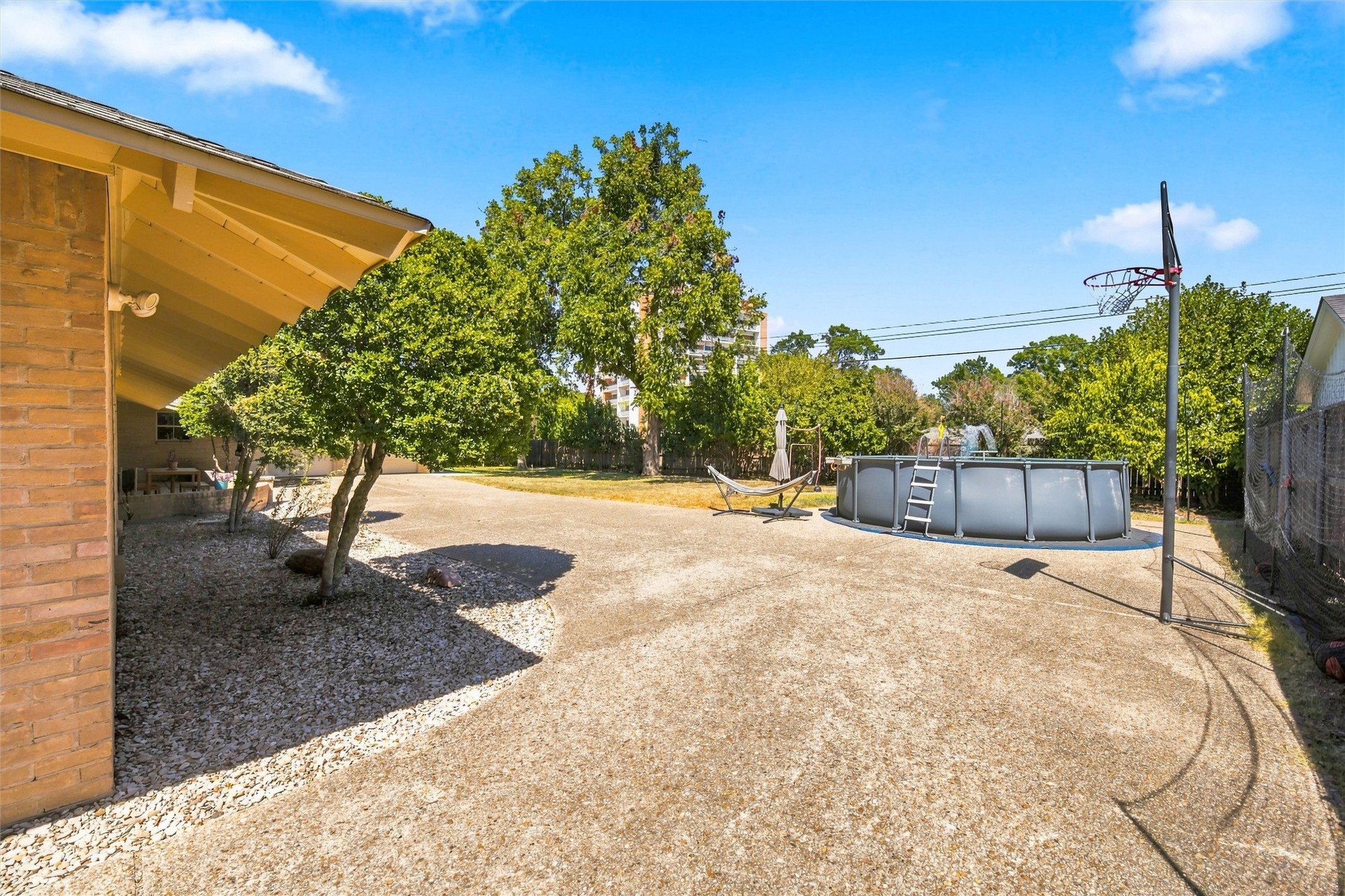 5104 Lake Jackson Drive