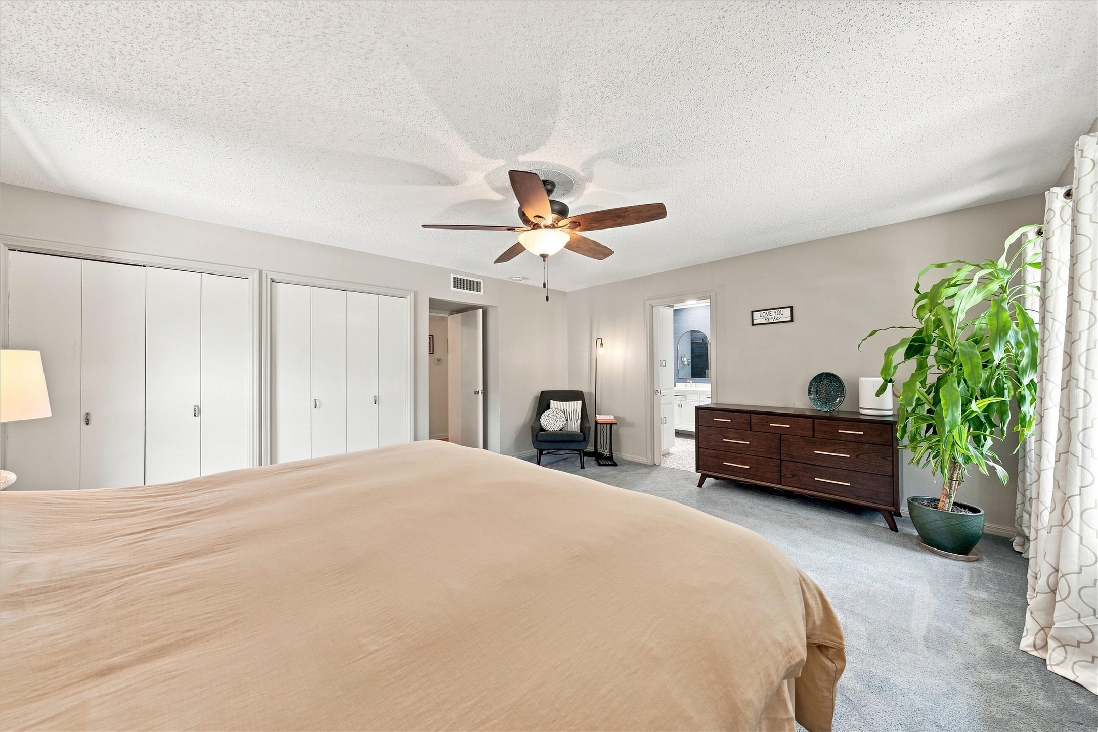 5104 Lake Jackson Drive