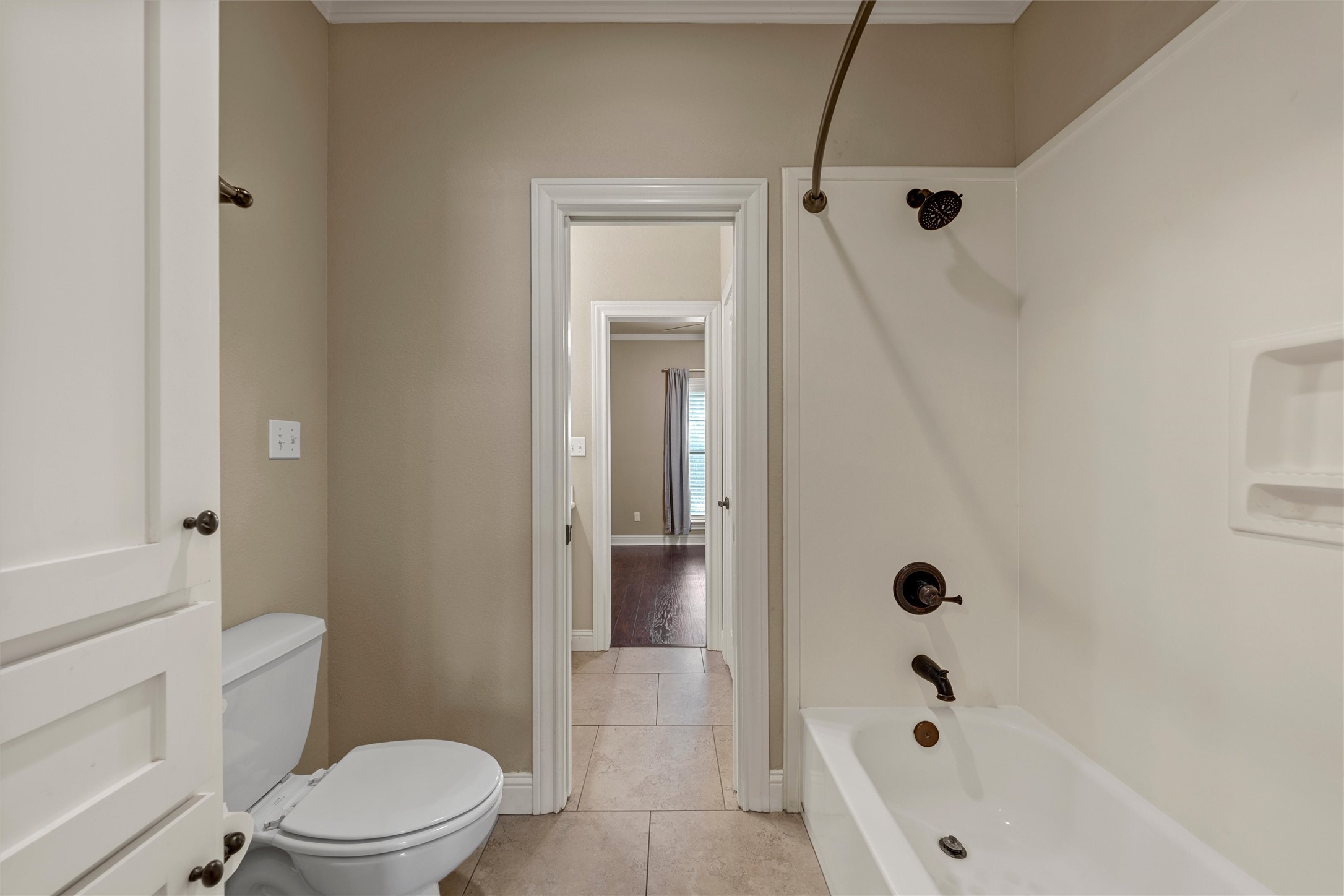 337 Edinburgh Lane