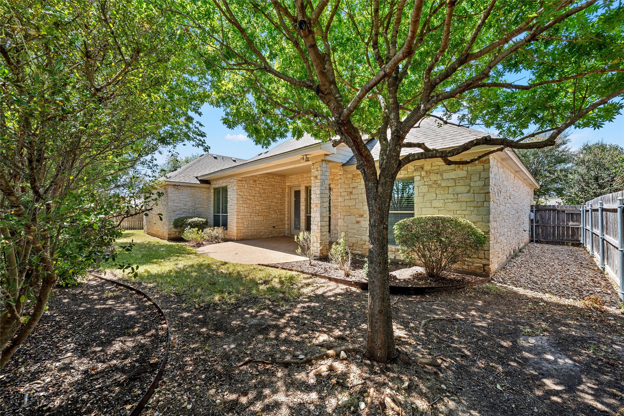 337 Edinburgh Lane