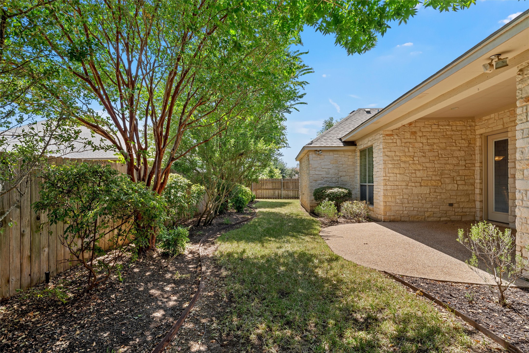 337 Edinburgh Lane