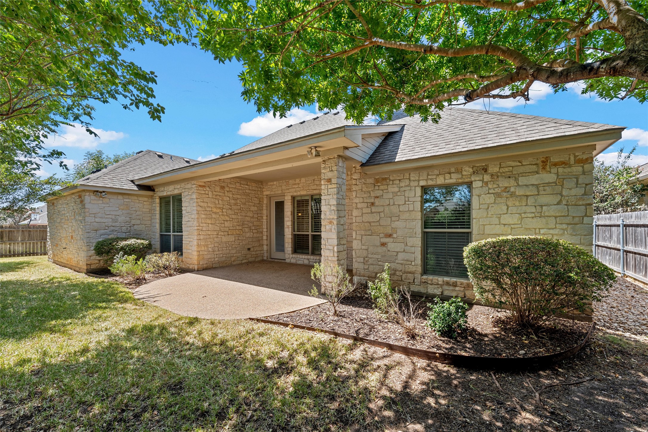 337 Edinburgh Lane