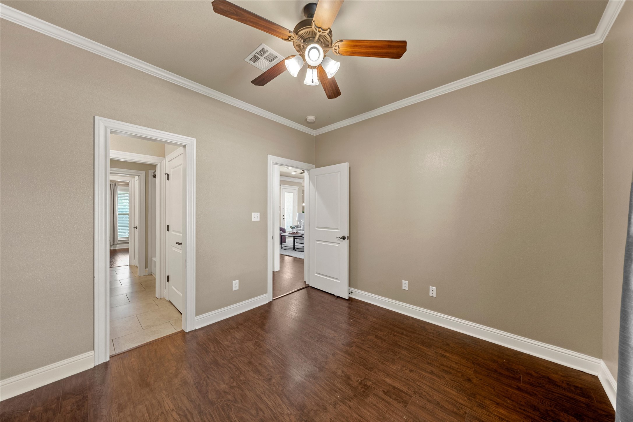 337 Edinburgh Lane
