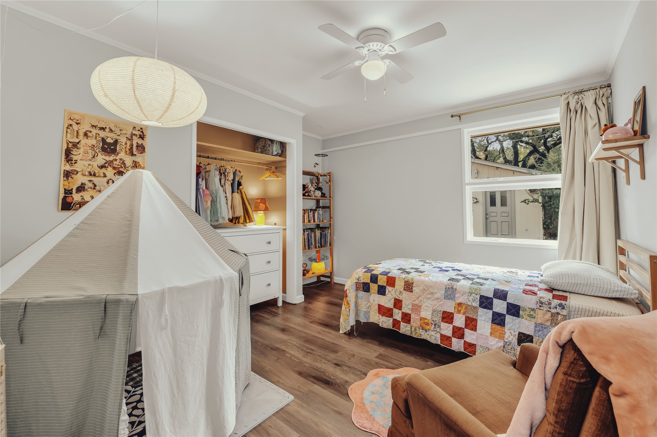 2112 Gregory Lane