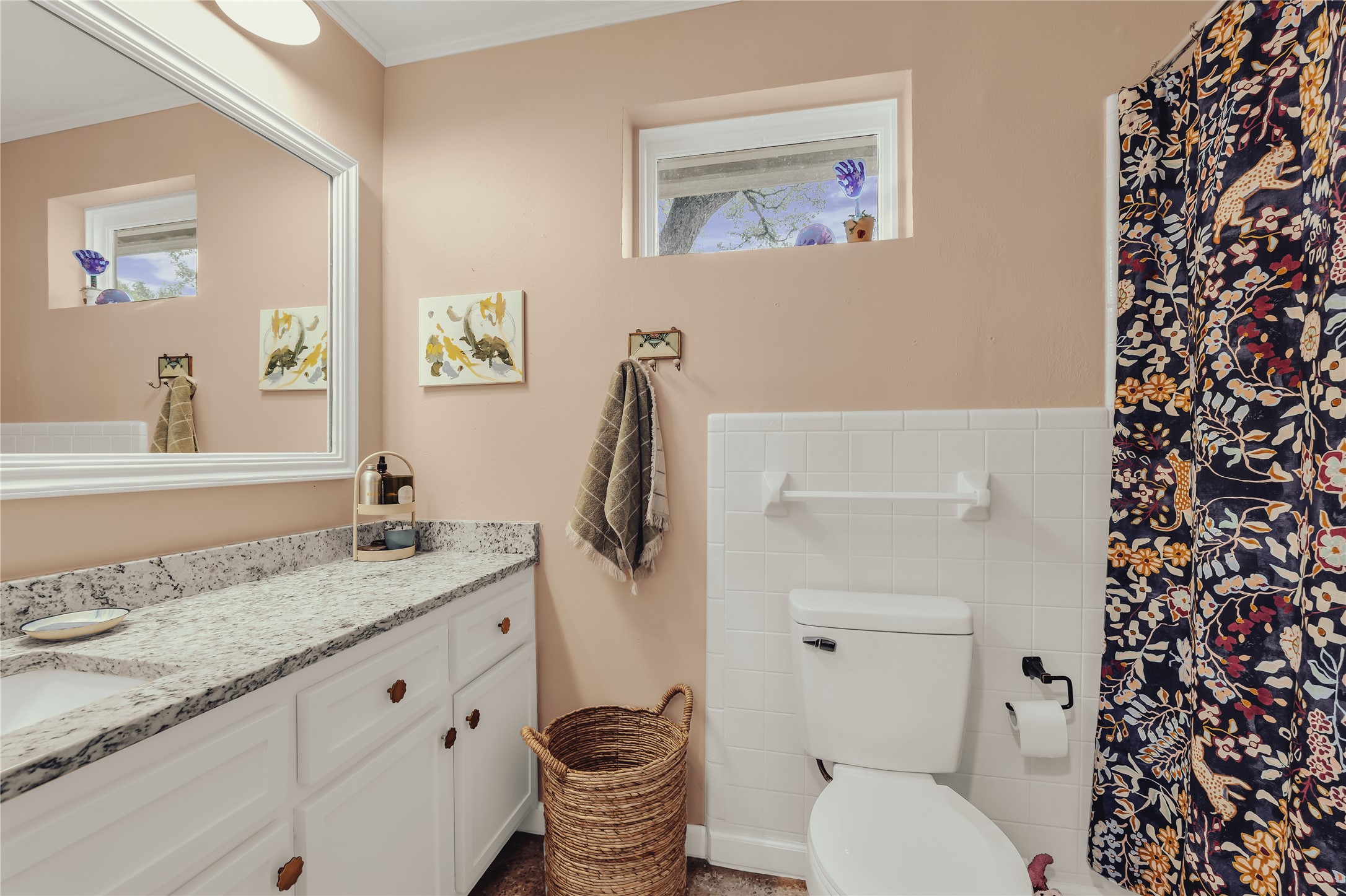2112 Gregory Lane
