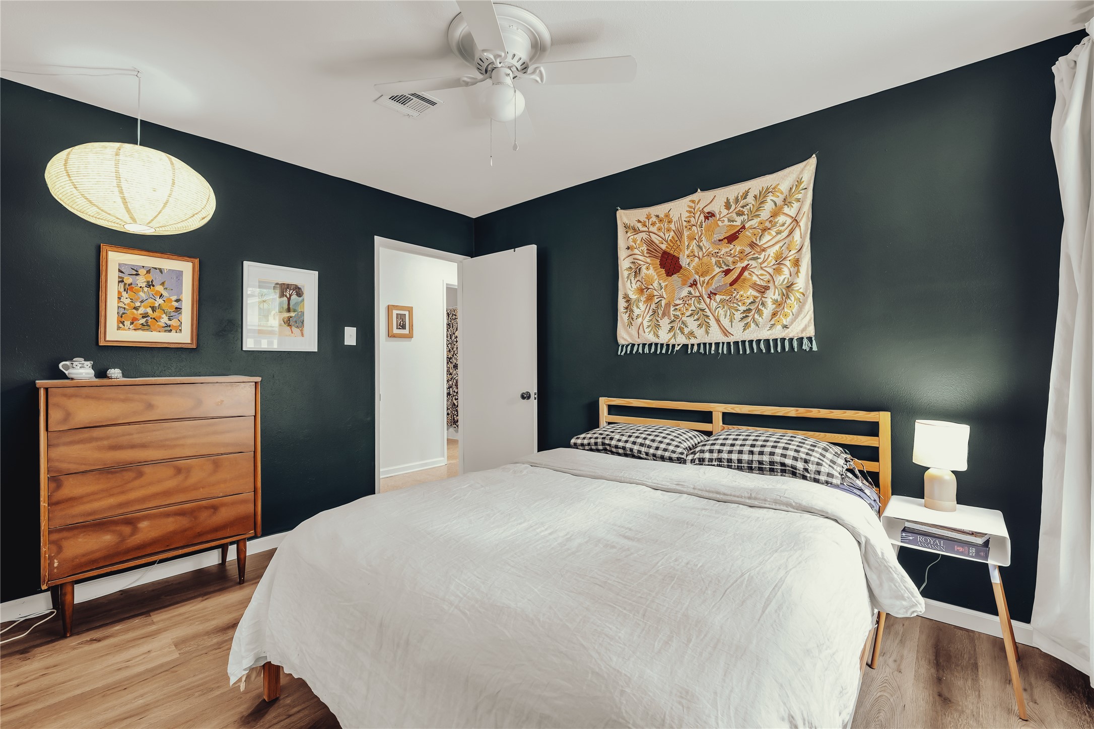 2112 Gregory Lane