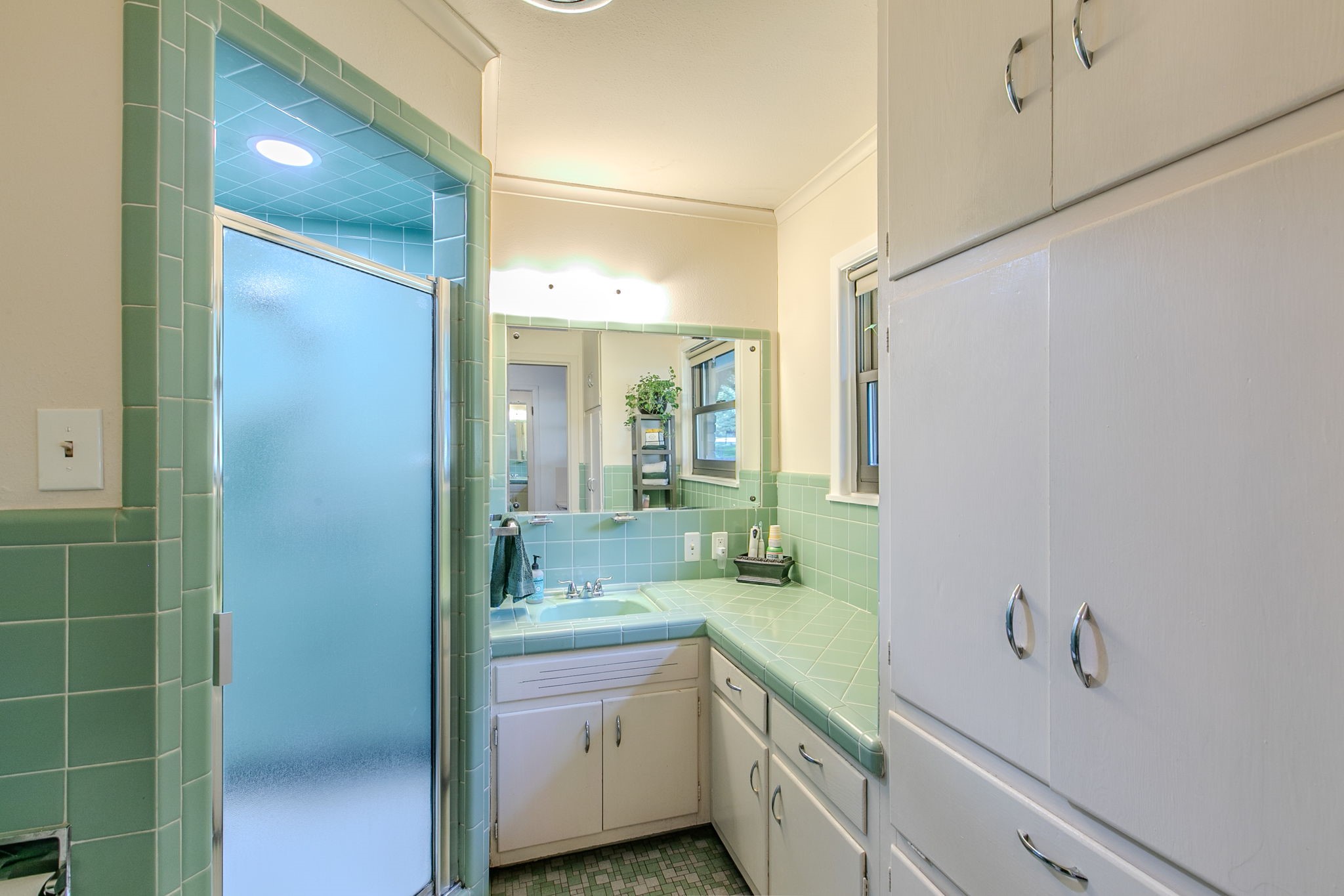 4936 Ridgeview Drive