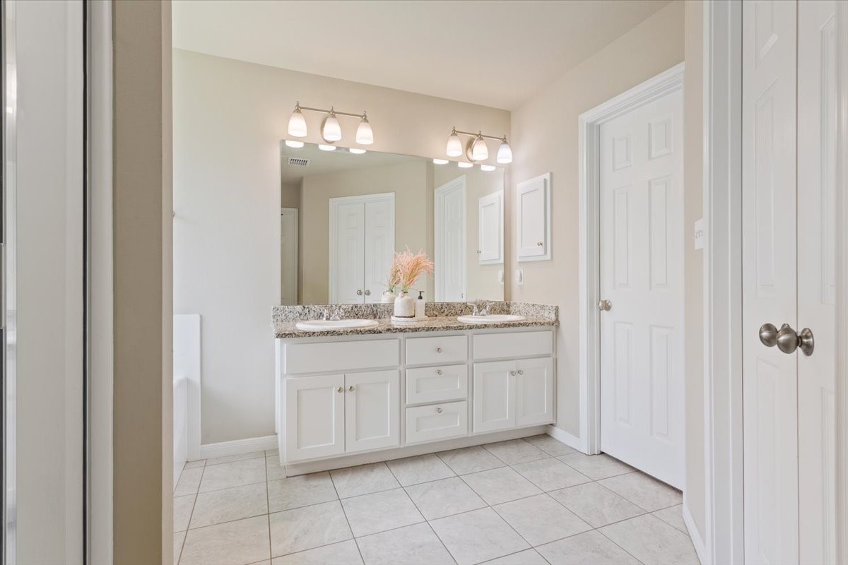 2518 Yoder Lane