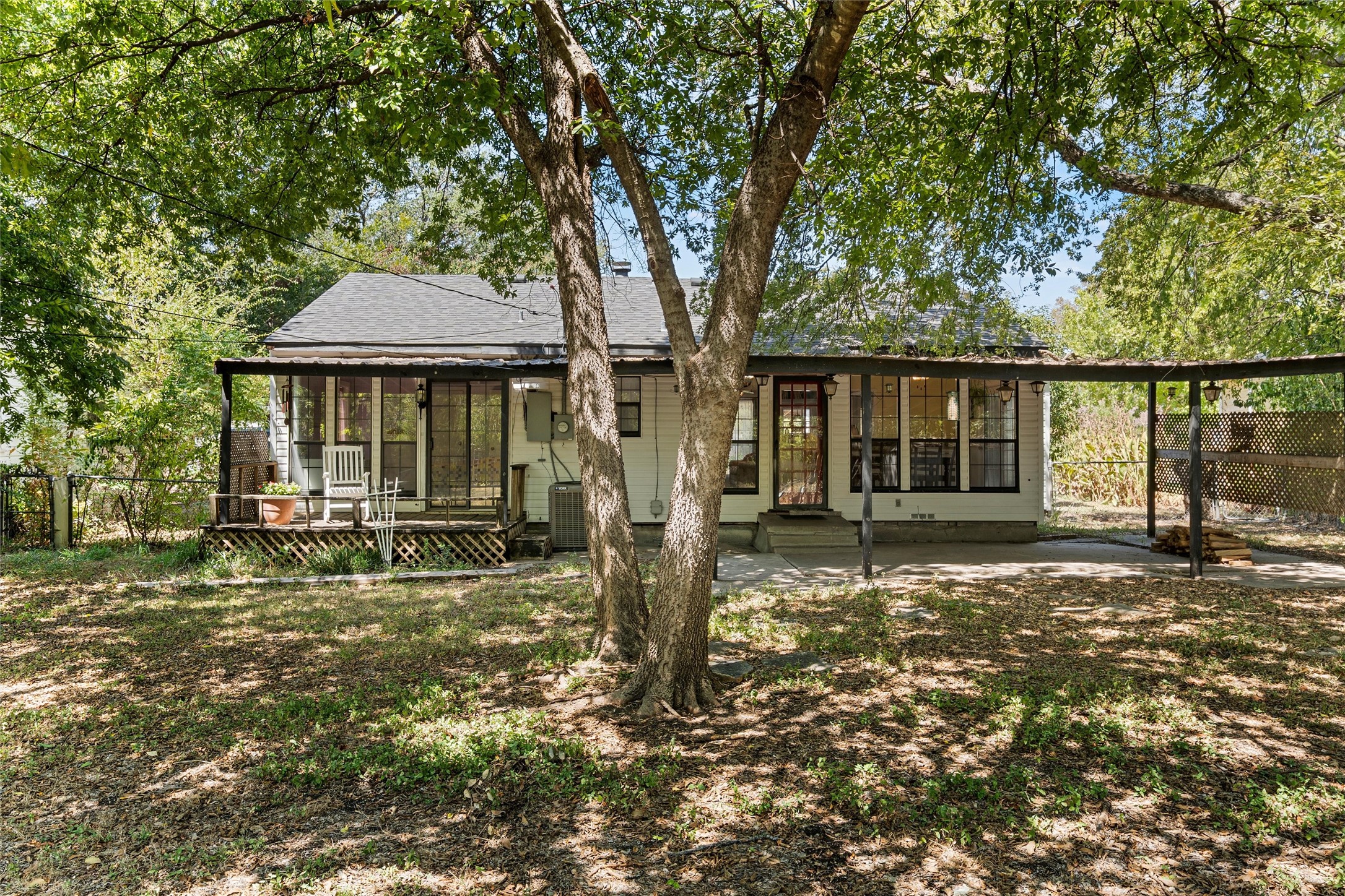 3512 Sleeper Avenue