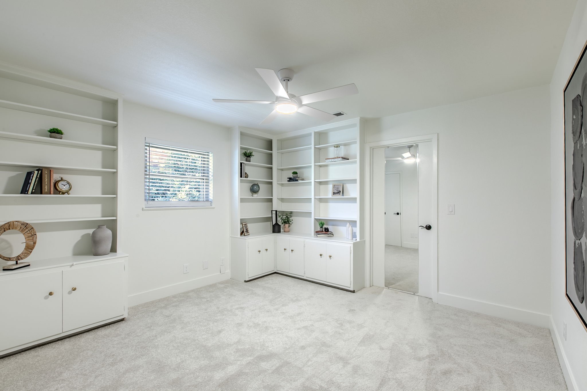 5220 Lake Charles Drive