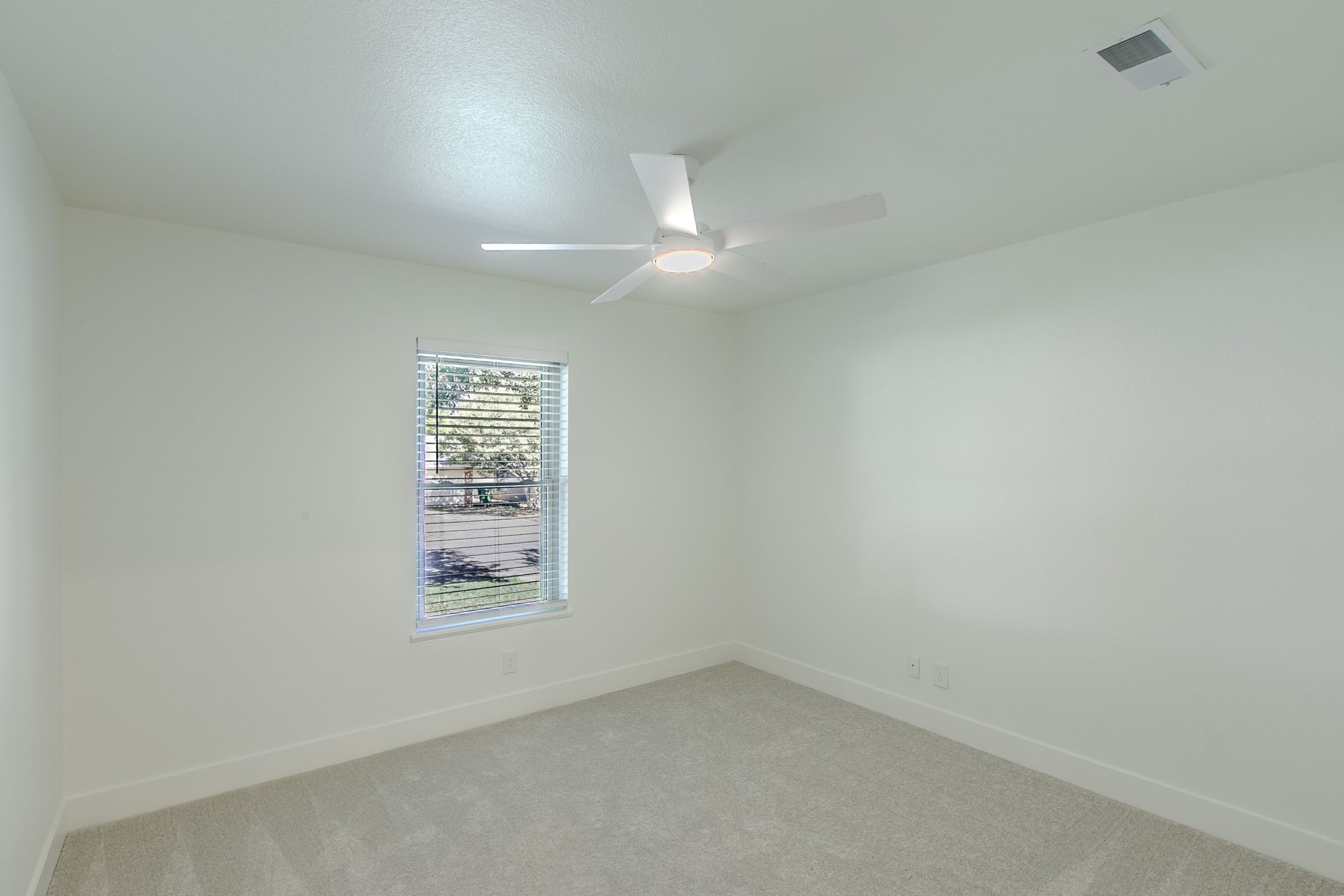 5220 Lake Charles Drive