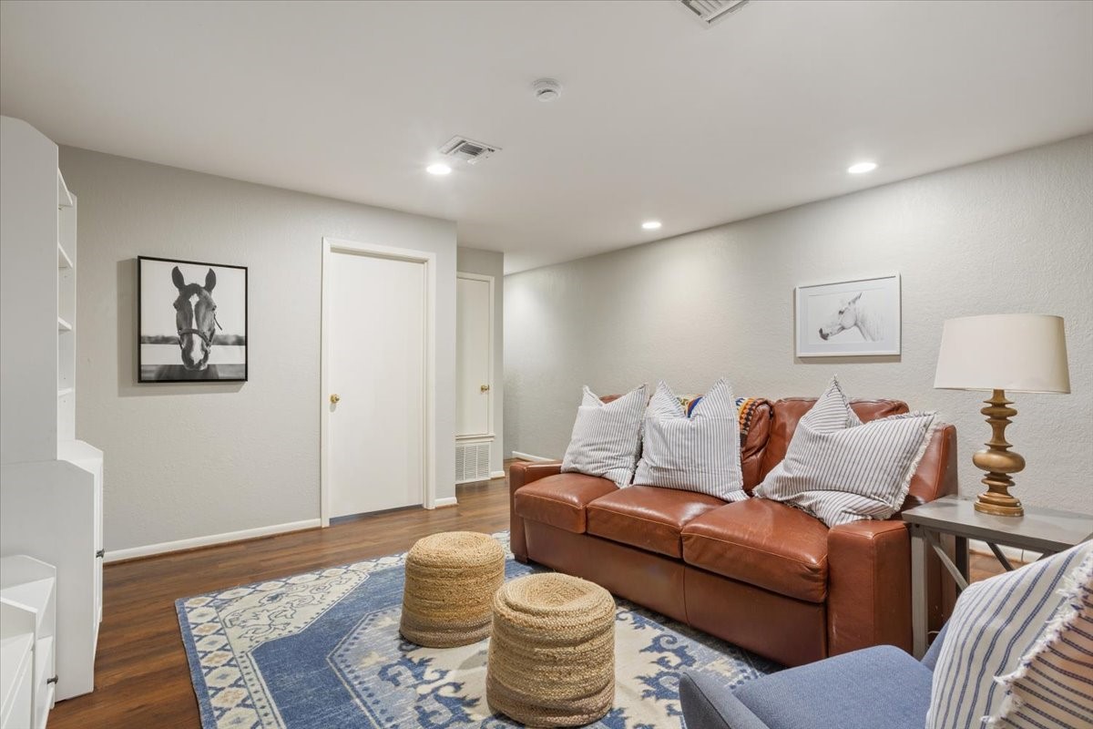 2424 Richards Drive