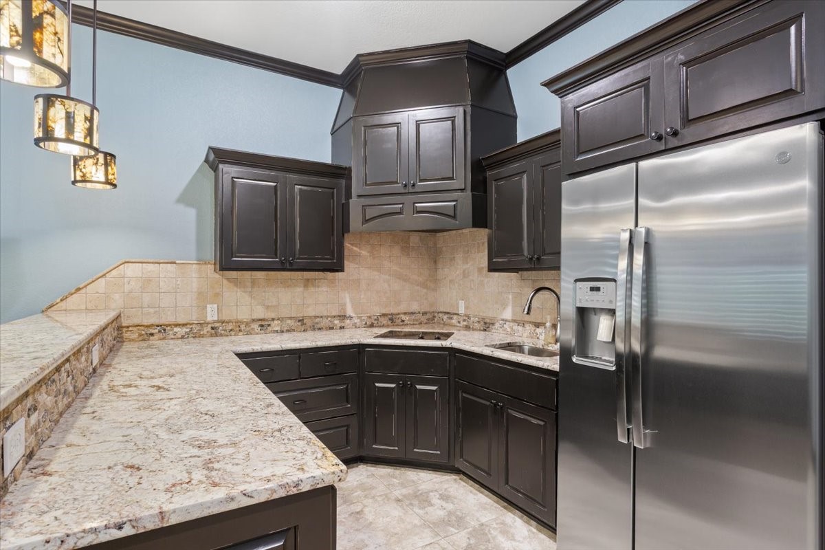 10020 Hidden Bluff