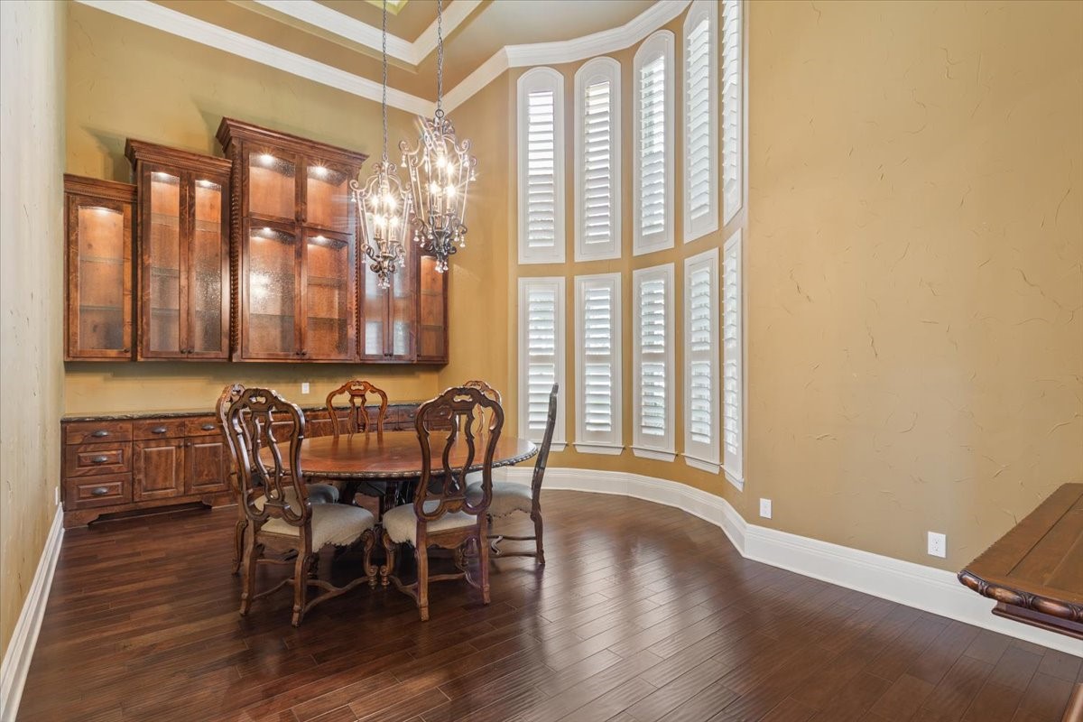10020 Hidden Bluff