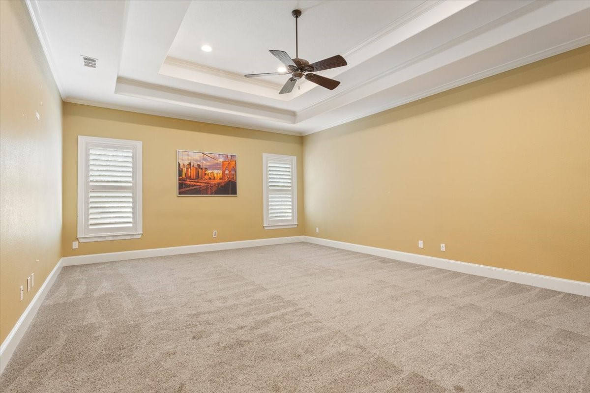 10020 Hidden Bluff